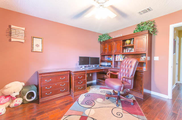 LAKE LORRAINE ESTATES 3 - Residential