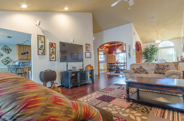 LAKE LORRAINE ESTATES 3 - Residential