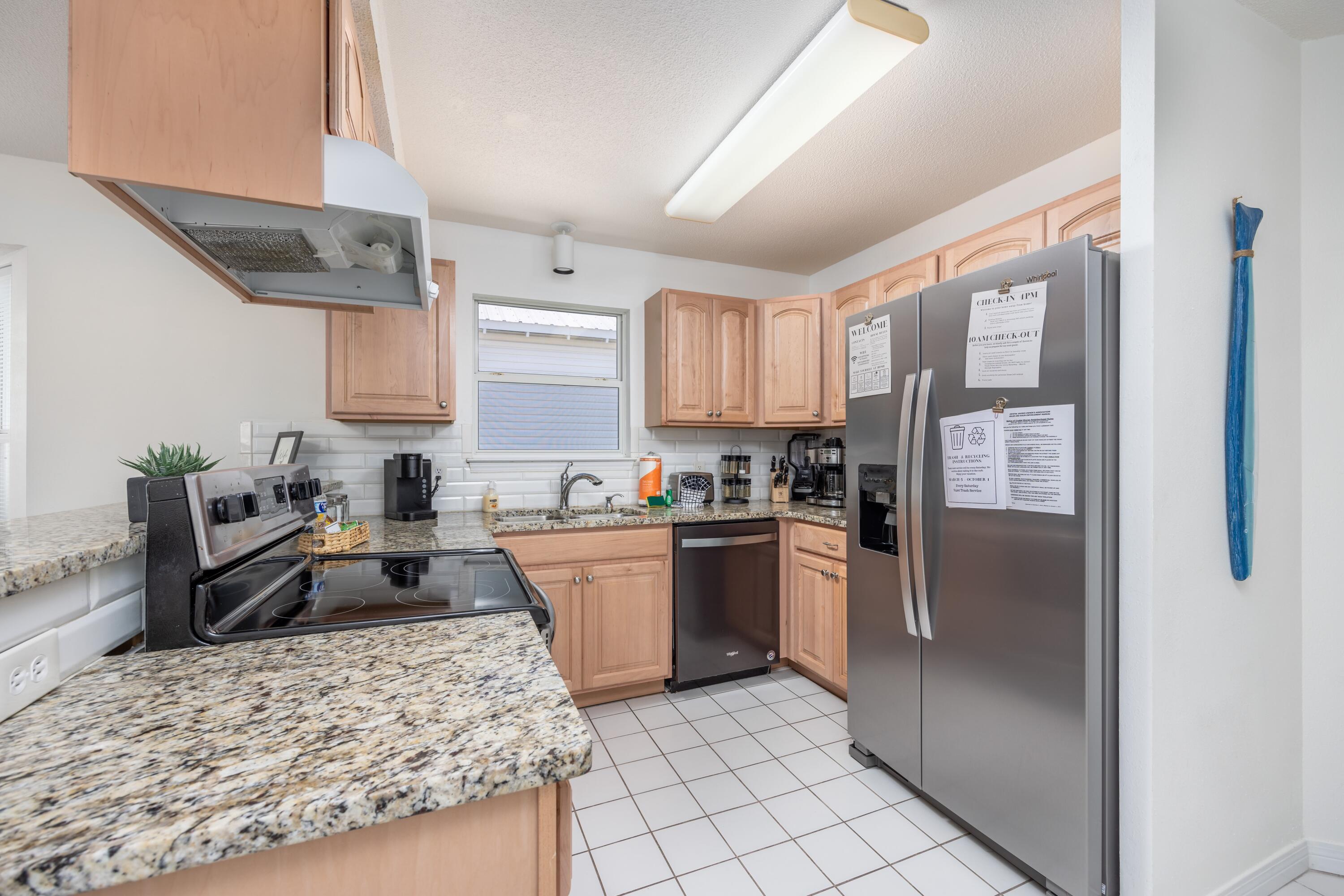 CRYSTAL SHORES - Residential