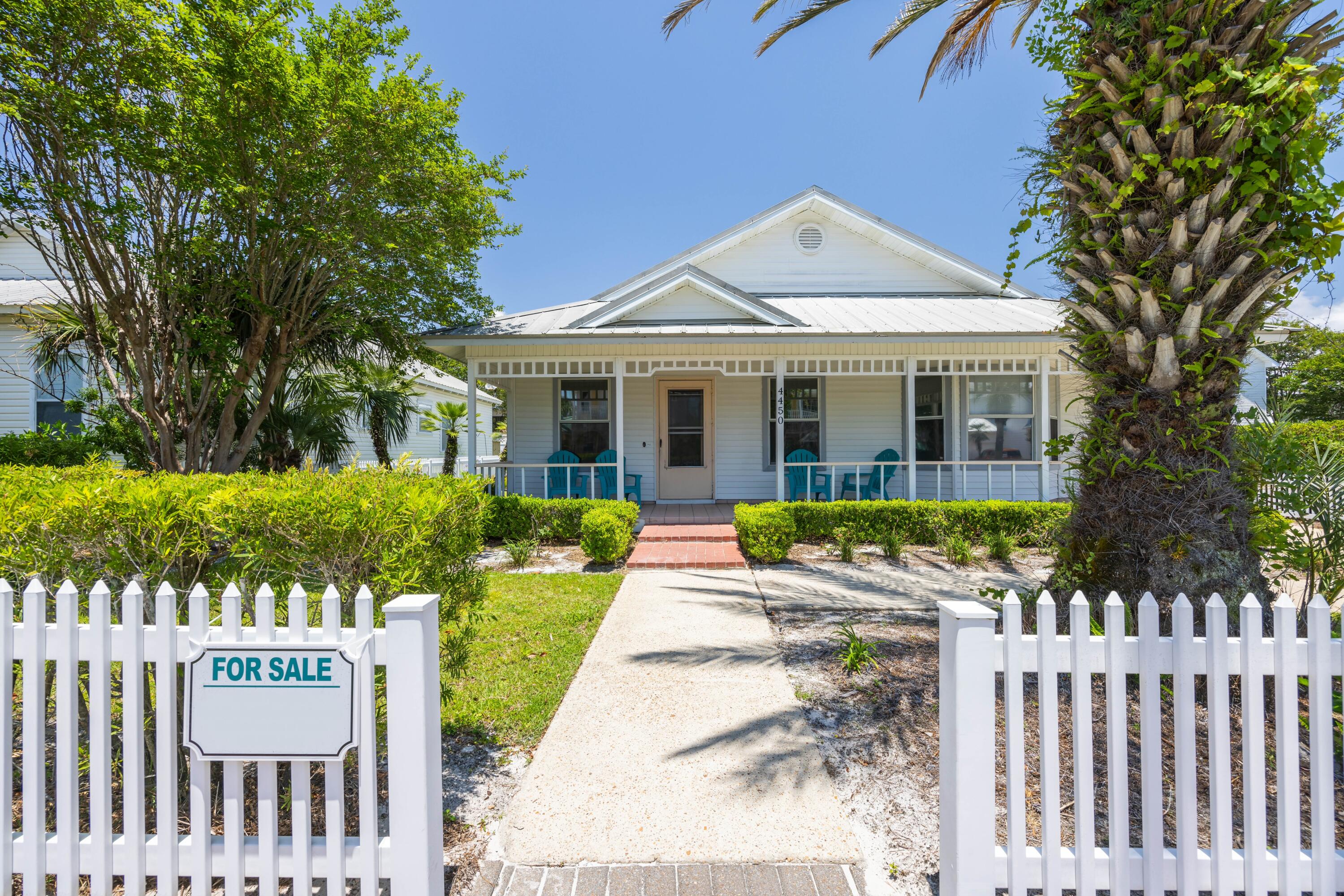 CRYSTAL SHORES - Residential