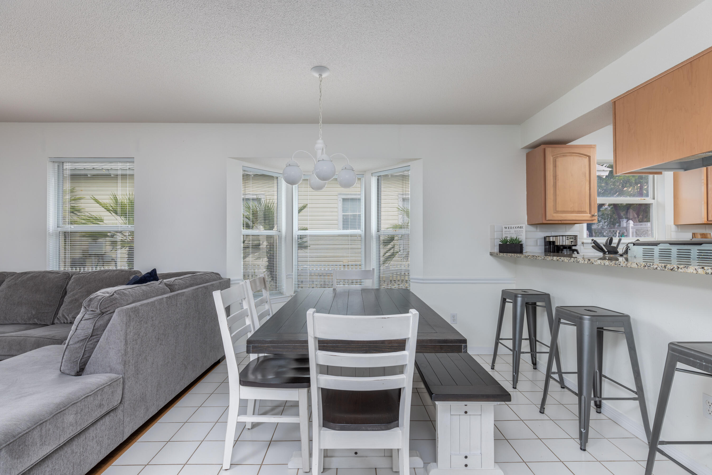 CRYSTAL SHORES - Residential
