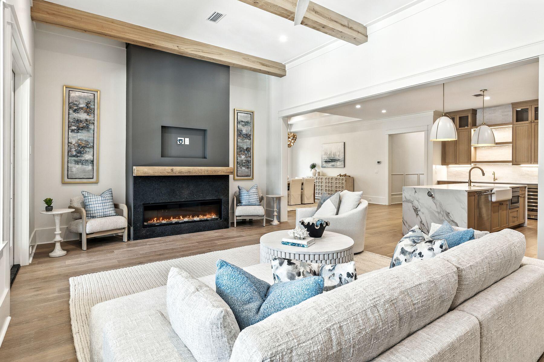 PINES OF BLUE MOUNTAIN - Residential