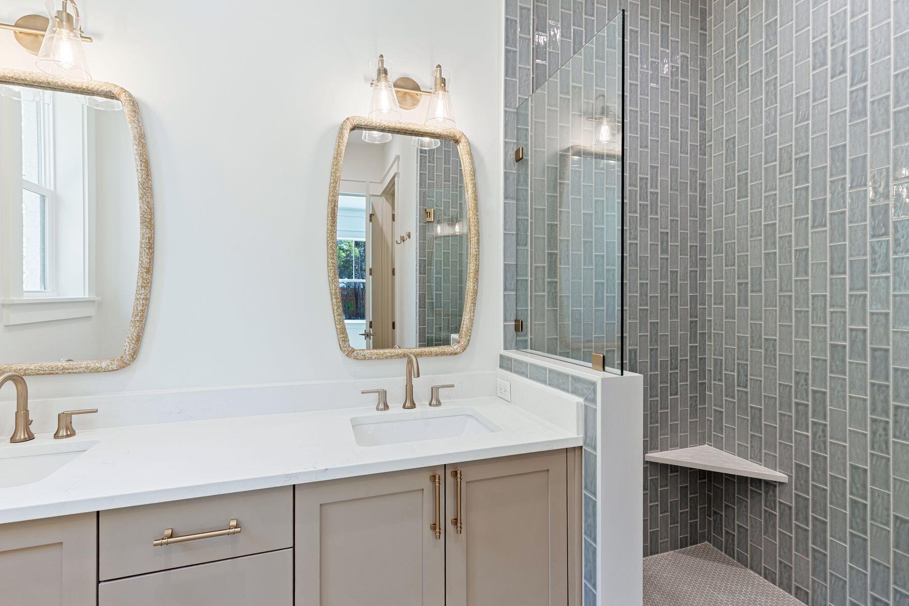 PINES OF BLUE MOUNTAIN - Residential