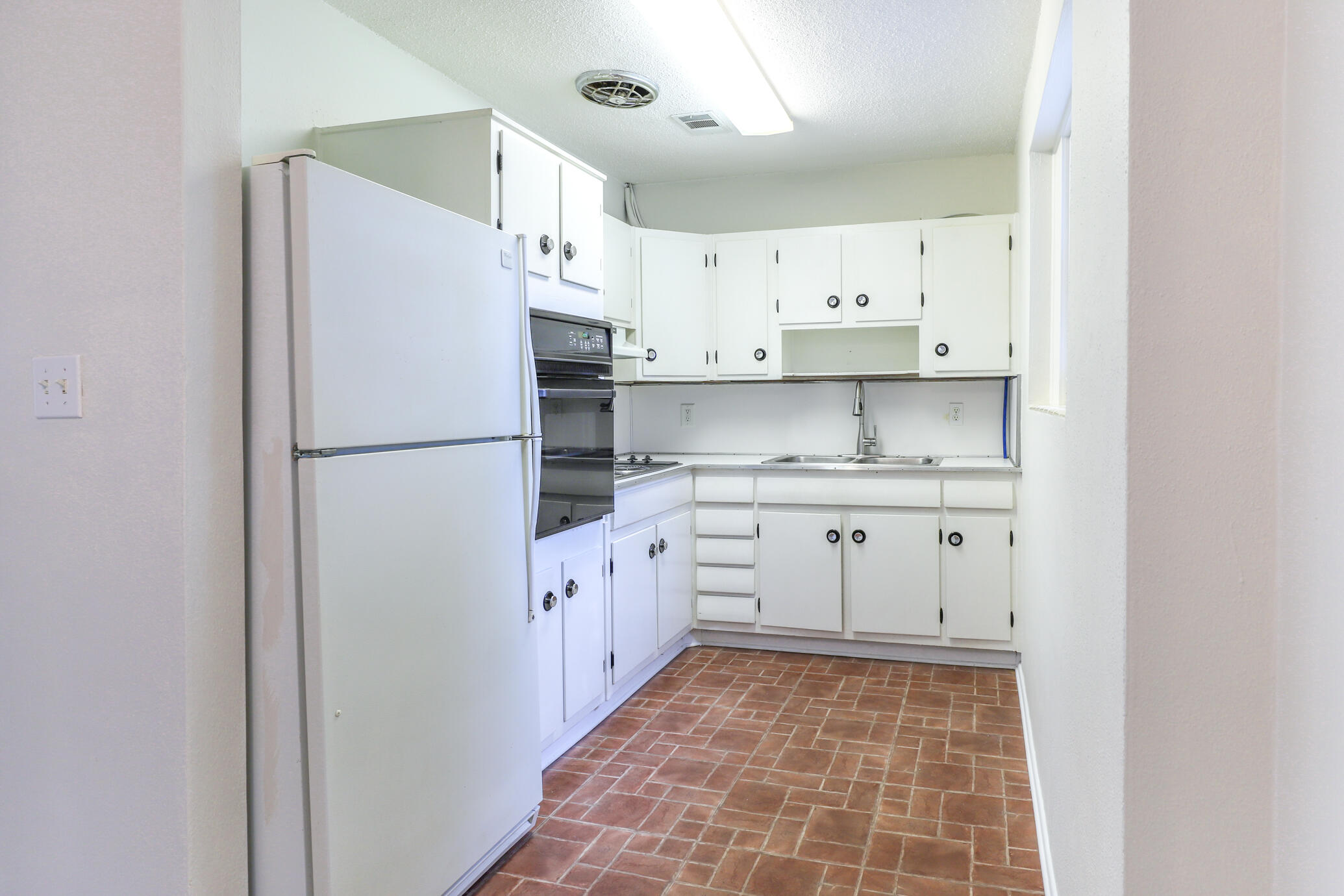 ELLIOTTS POINT - Residential