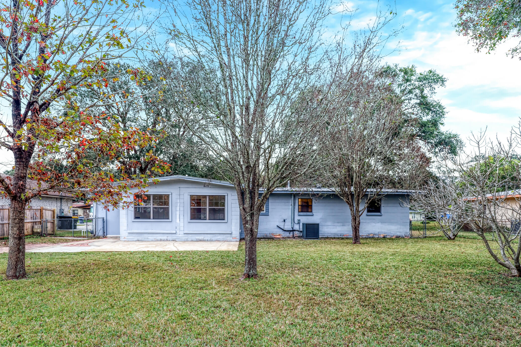 ELLIOTTS POINT - Residential