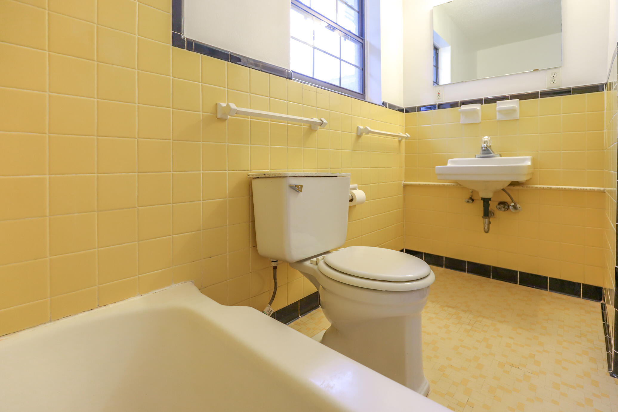 ELLIOTTS POINT - Residential