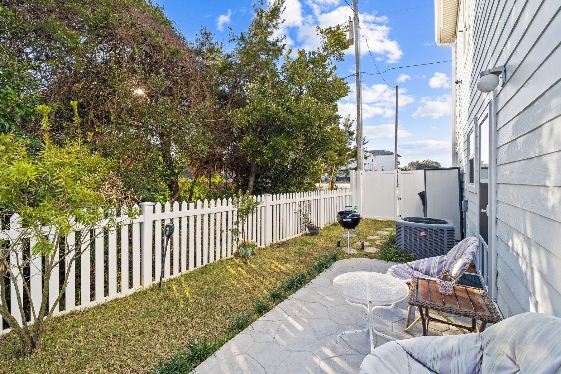 Miramar Palms - Residential