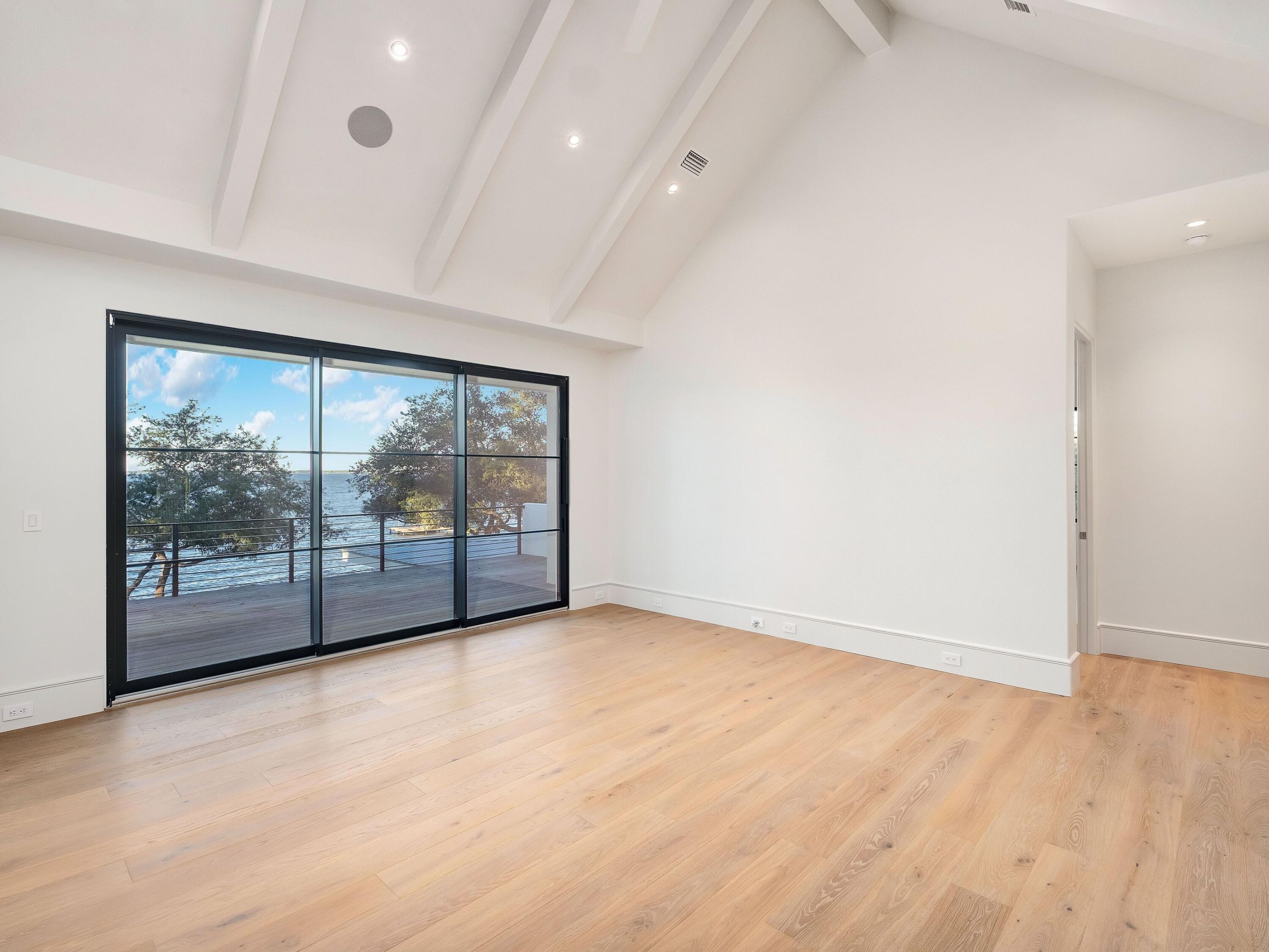 BAY PINES - Residential