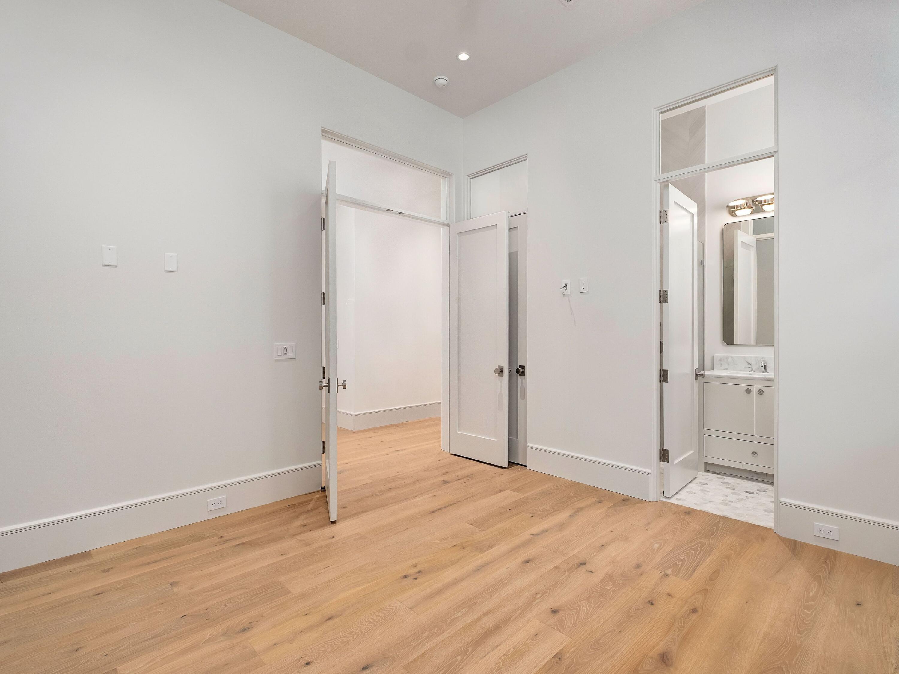 BAY PINES - Residential