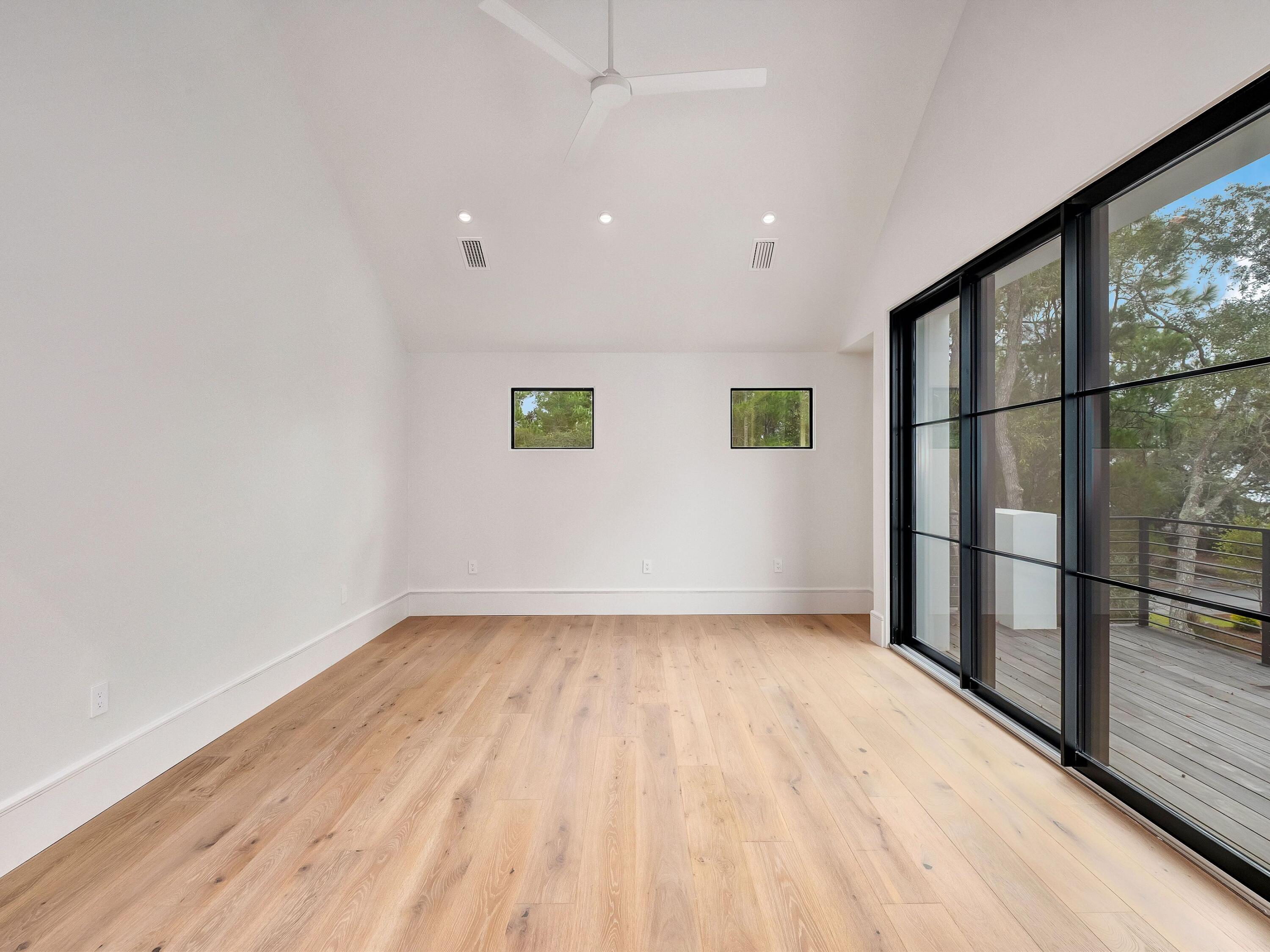 BAY PINES - Residential