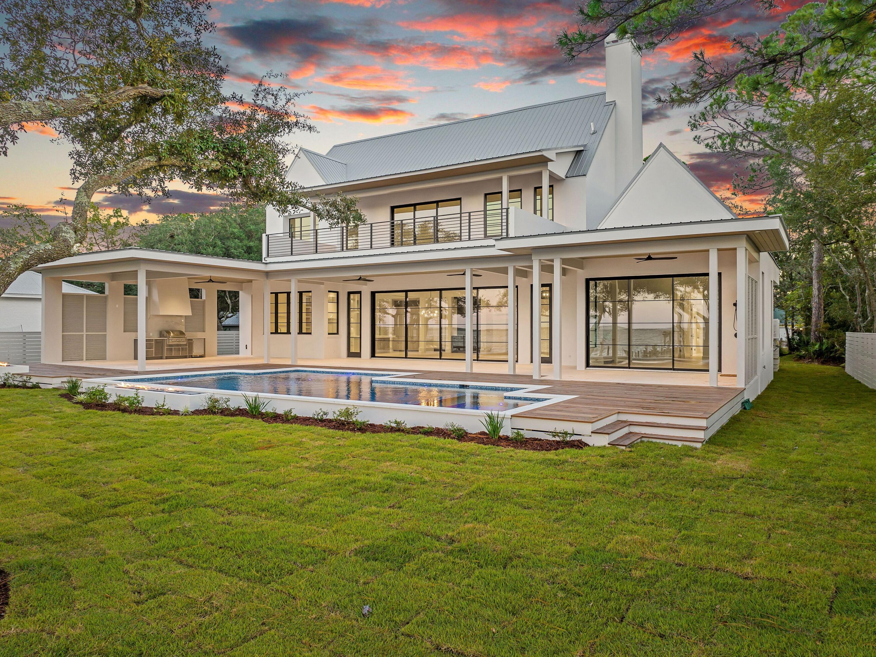 BAY PINES - Residential