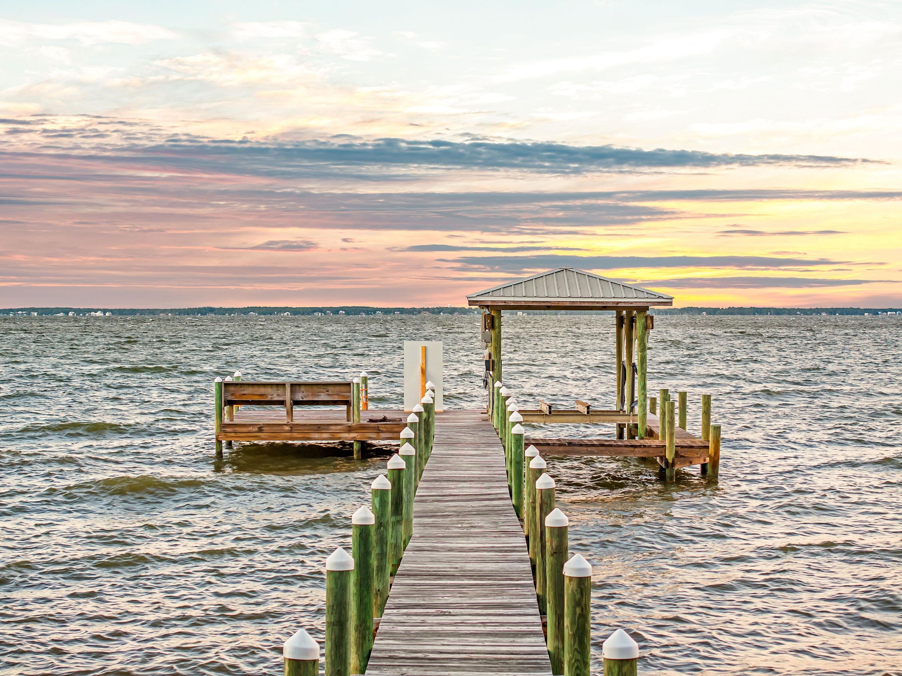 BAY PINES - Residential