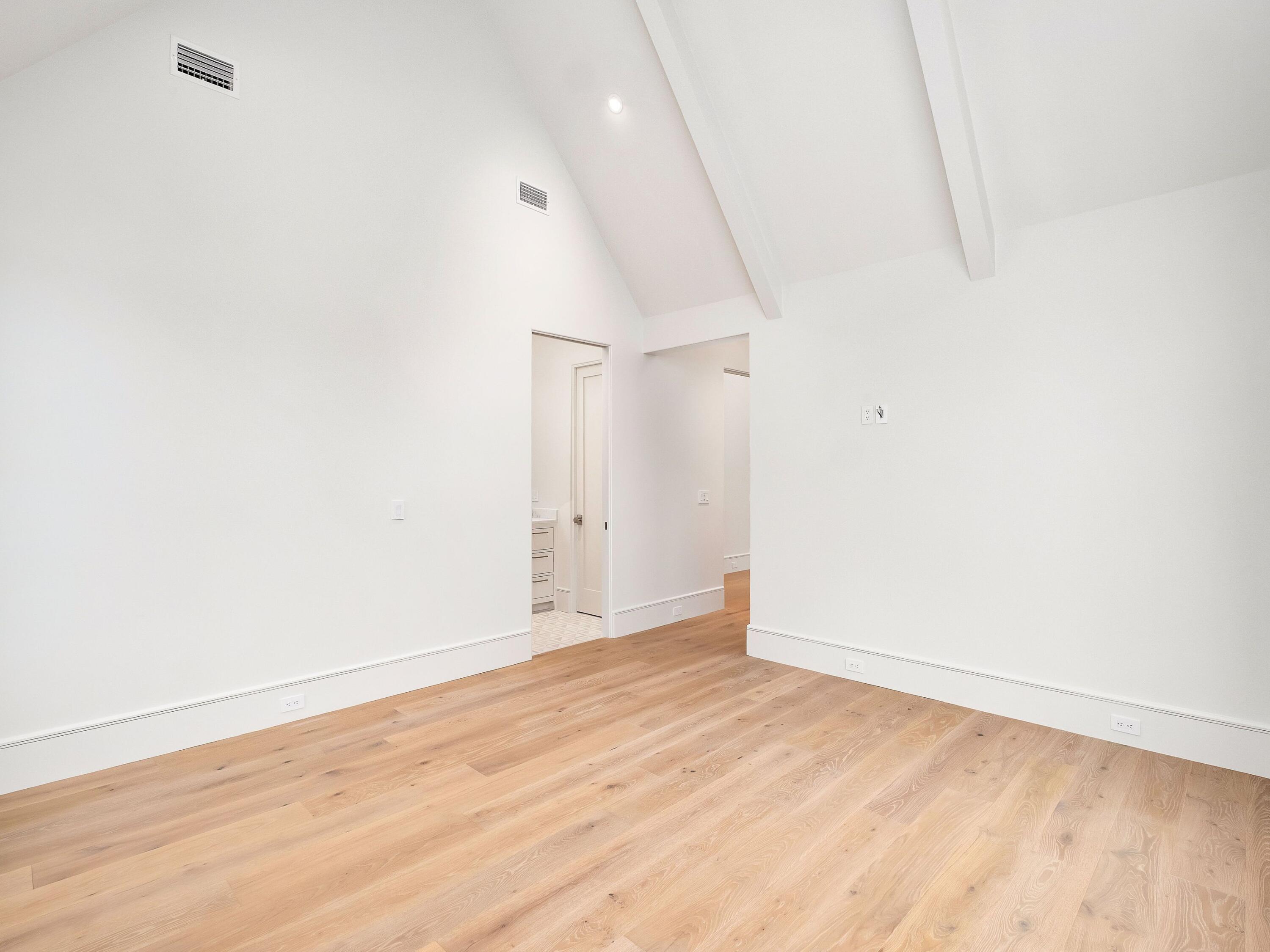 BAY PINES - Residential