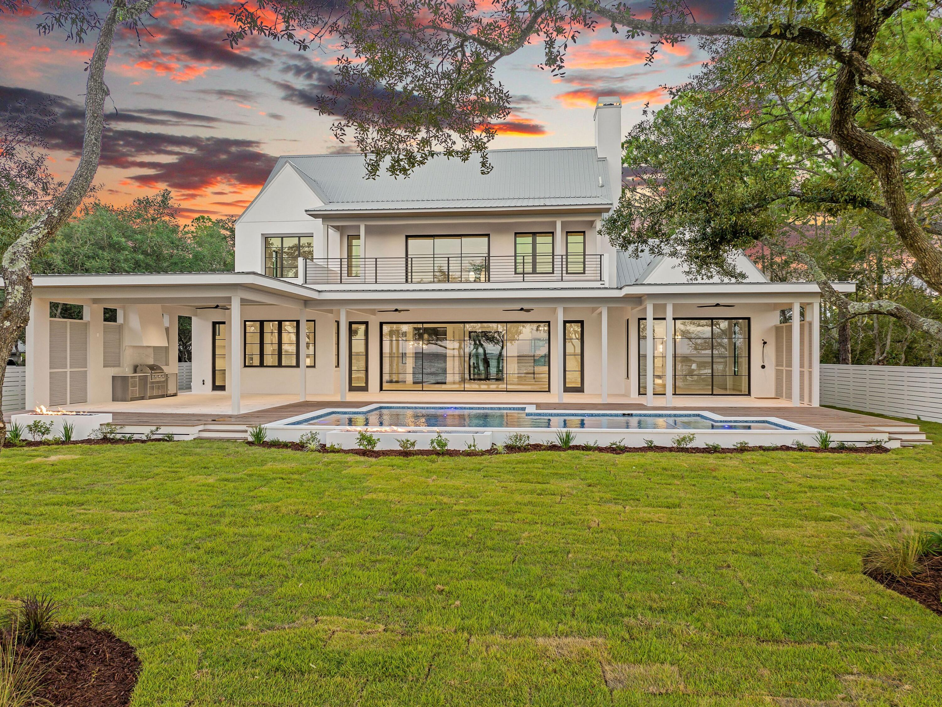 BAY PINES - Residential