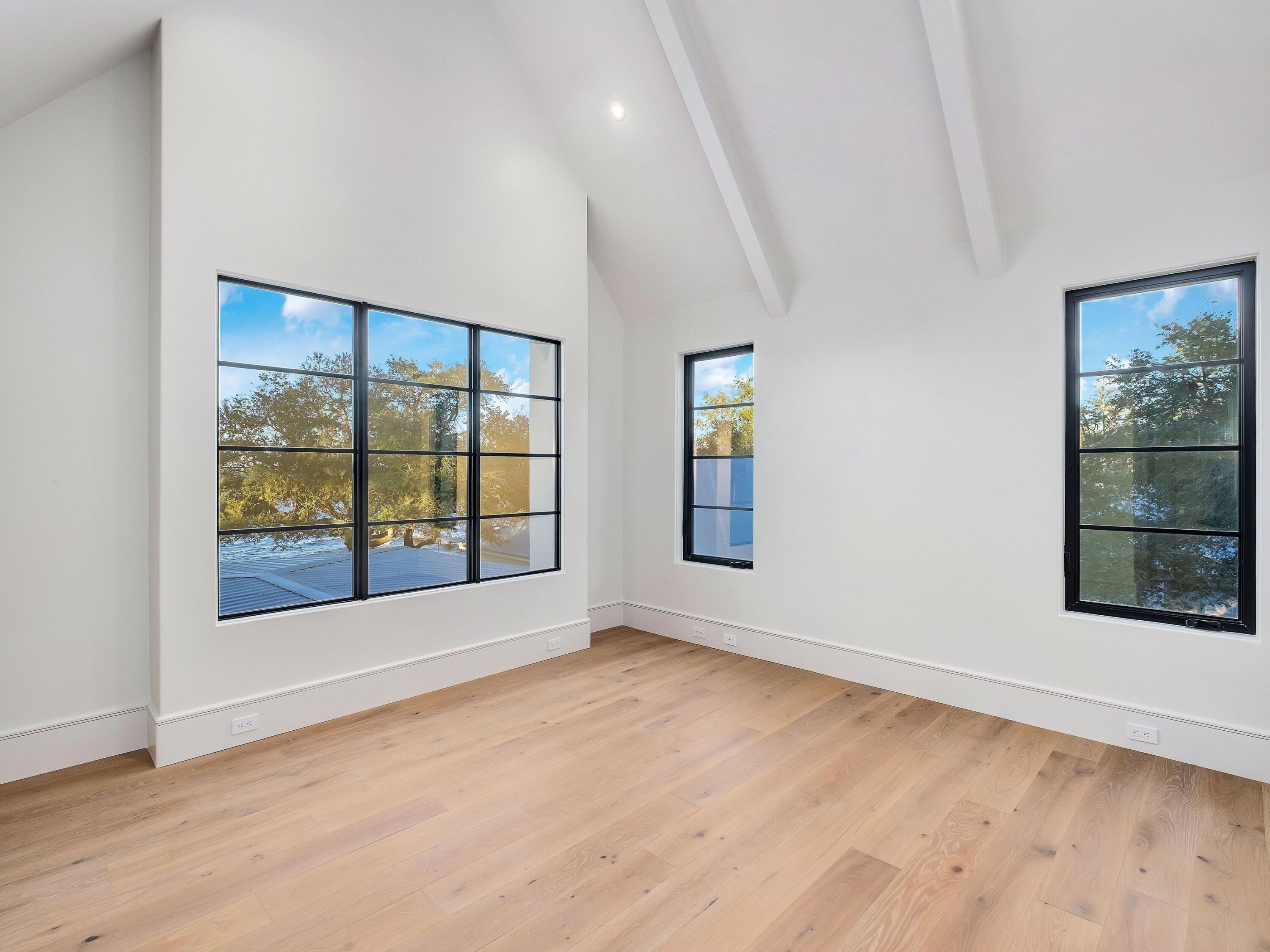 BAY PINES - Residential