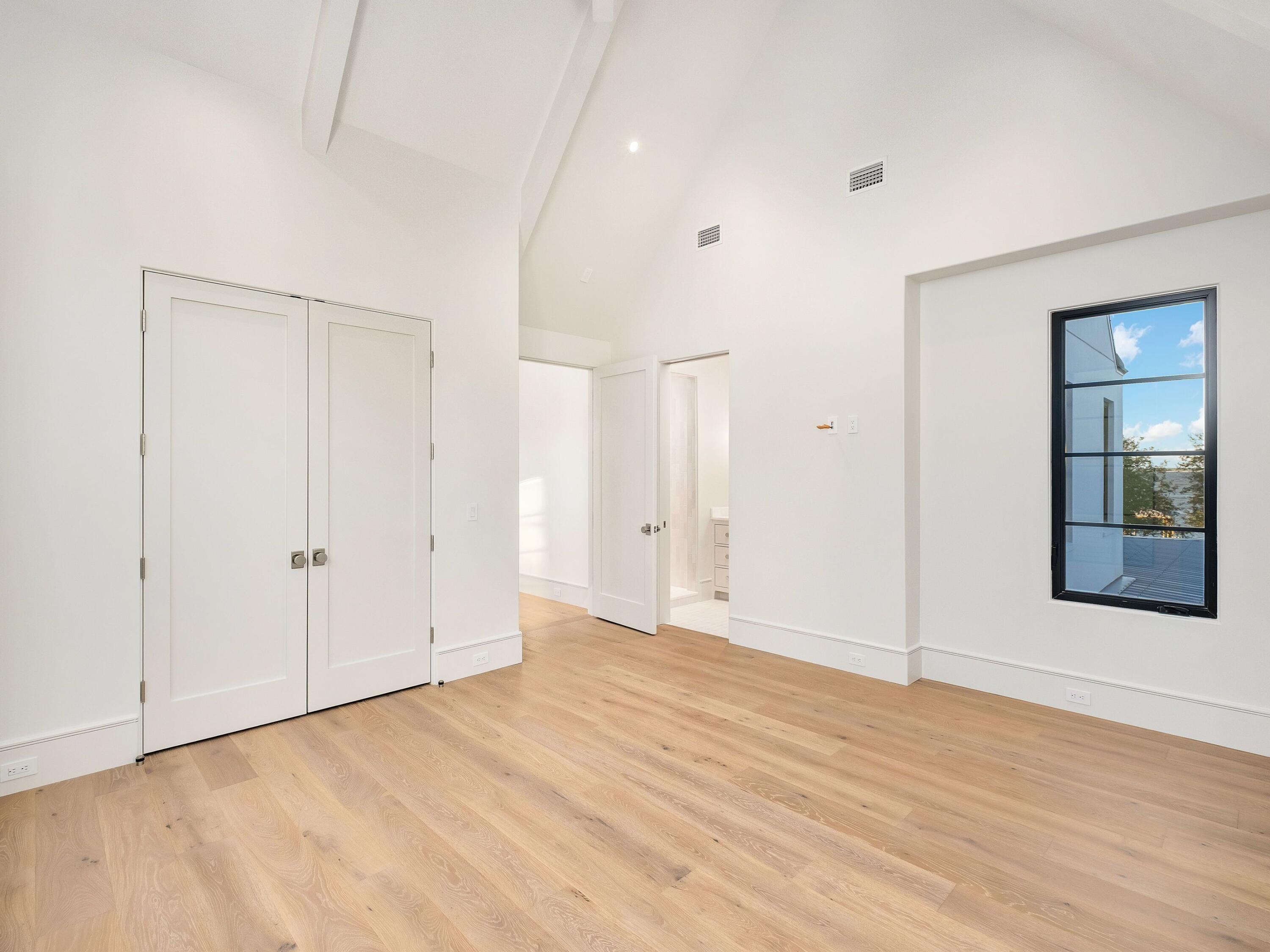 BAY PINES - Residential