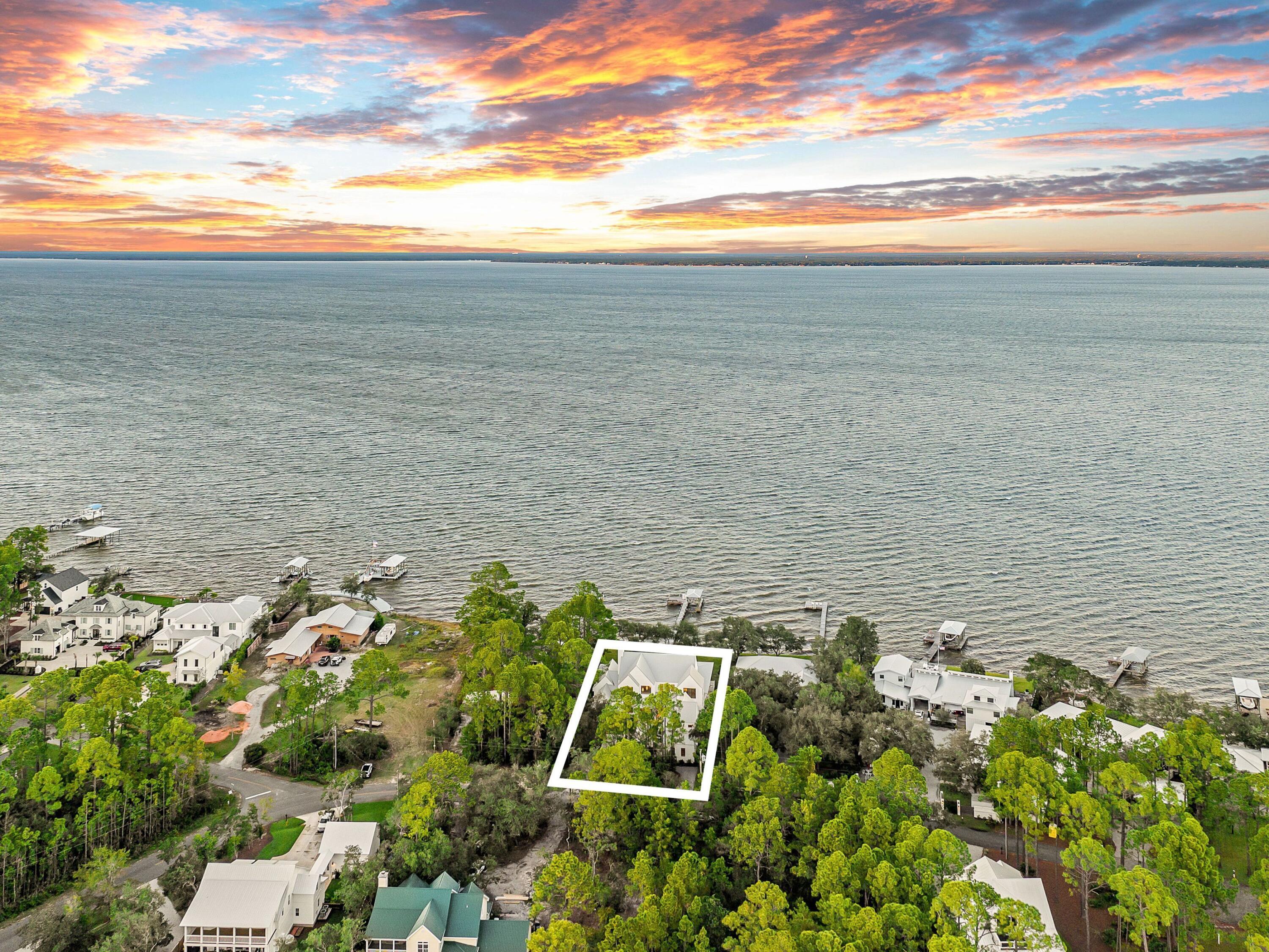 BAY PINES - Residential