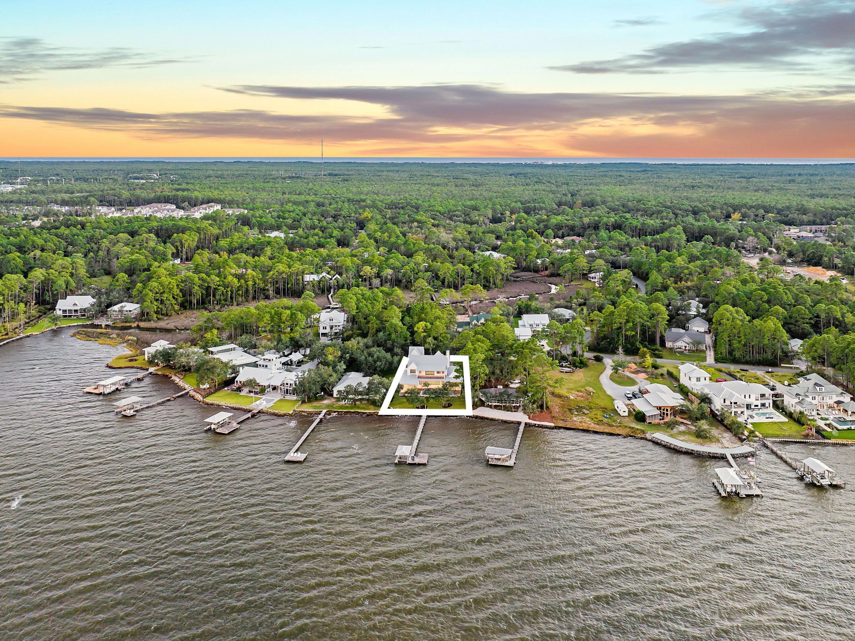 BAY PINES - Residential