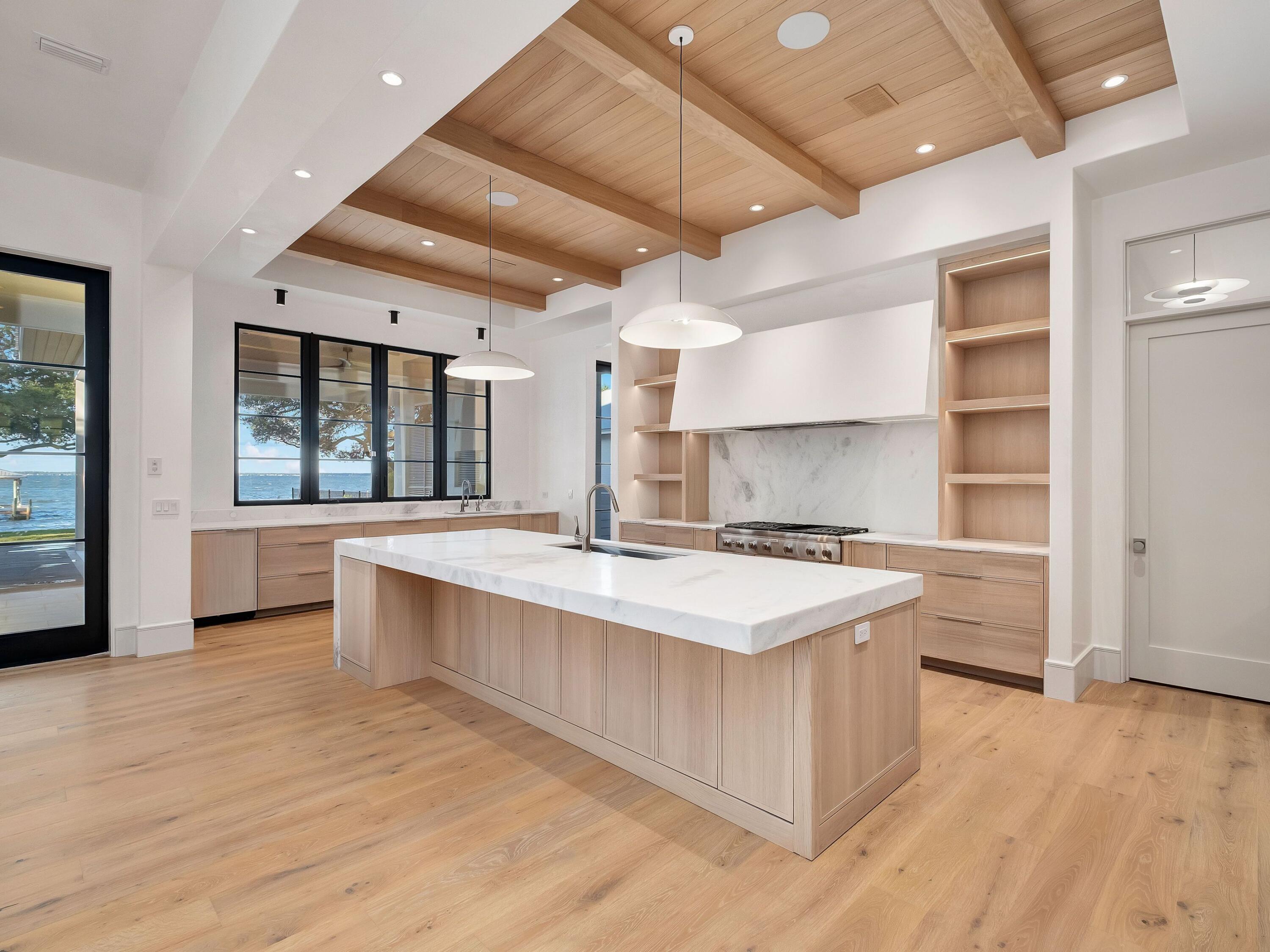 BAY PINES - Residential