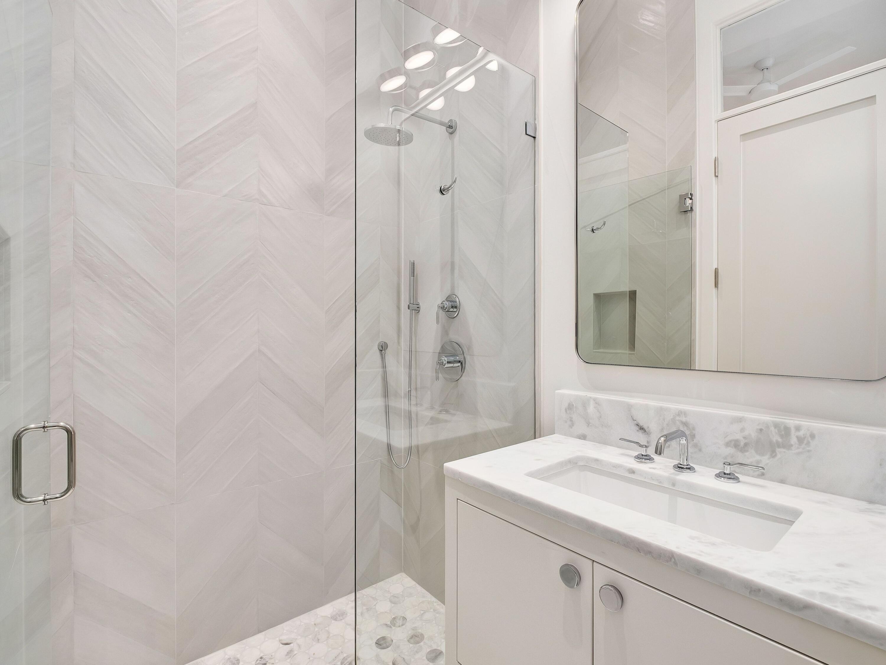 BAY PINES - Residential