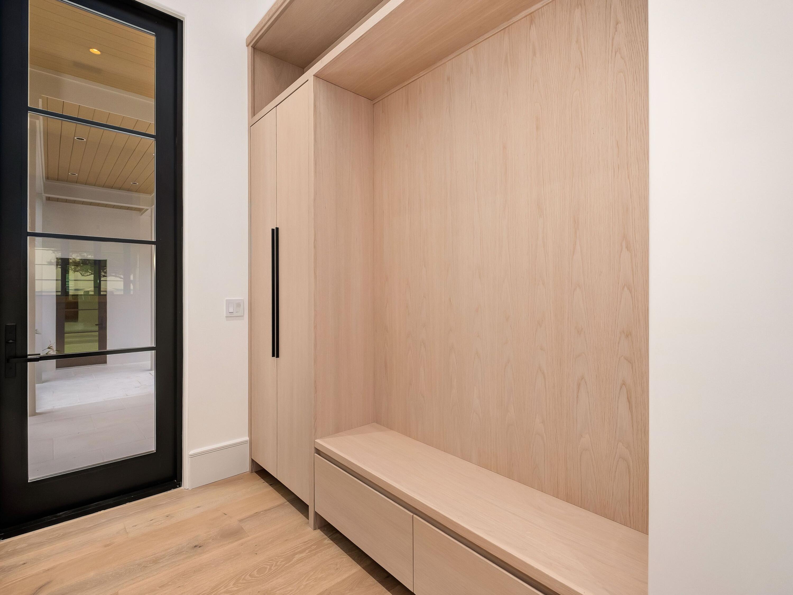 BAY PINES - Residential