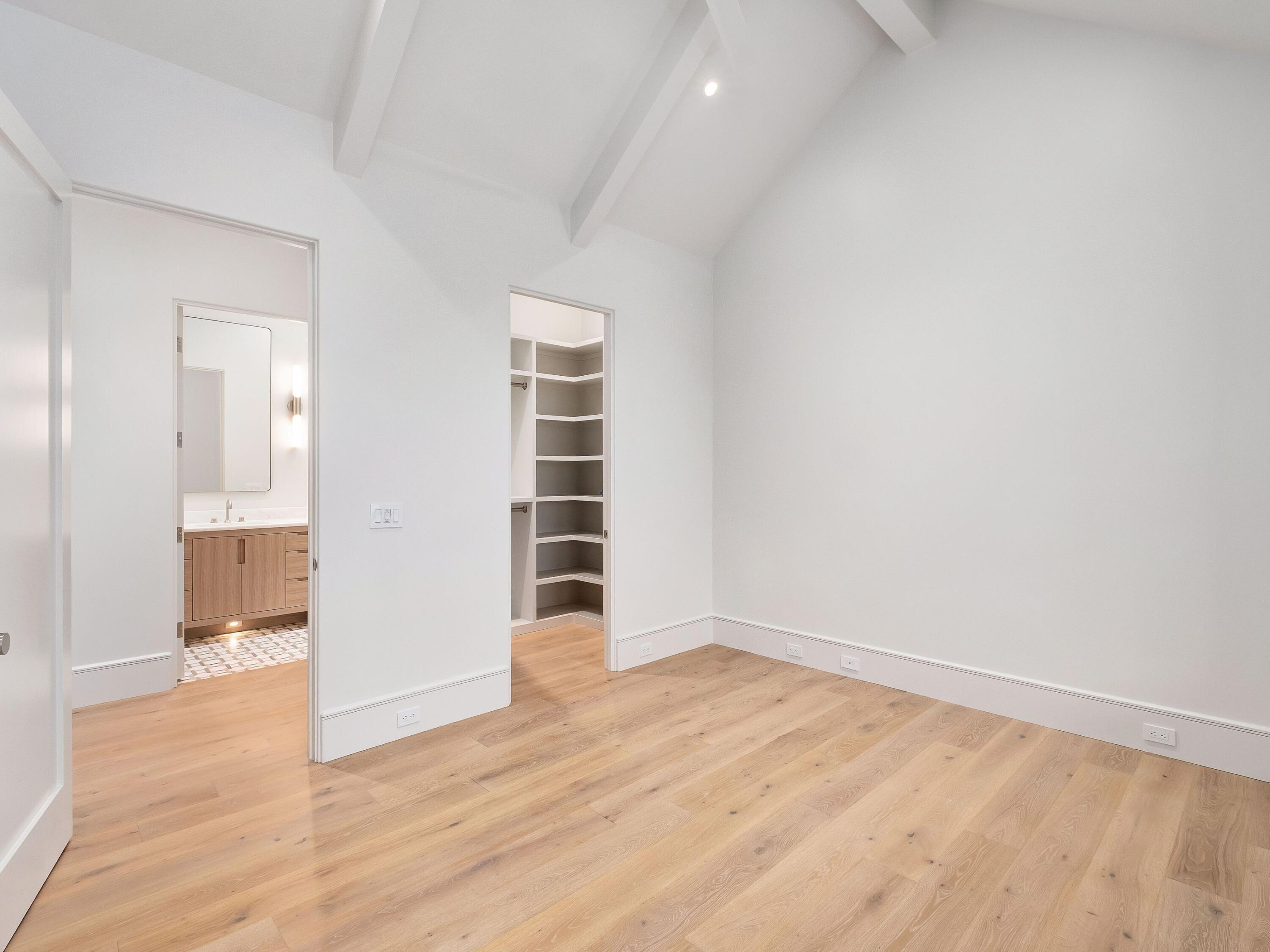 BAY PINES - Residential