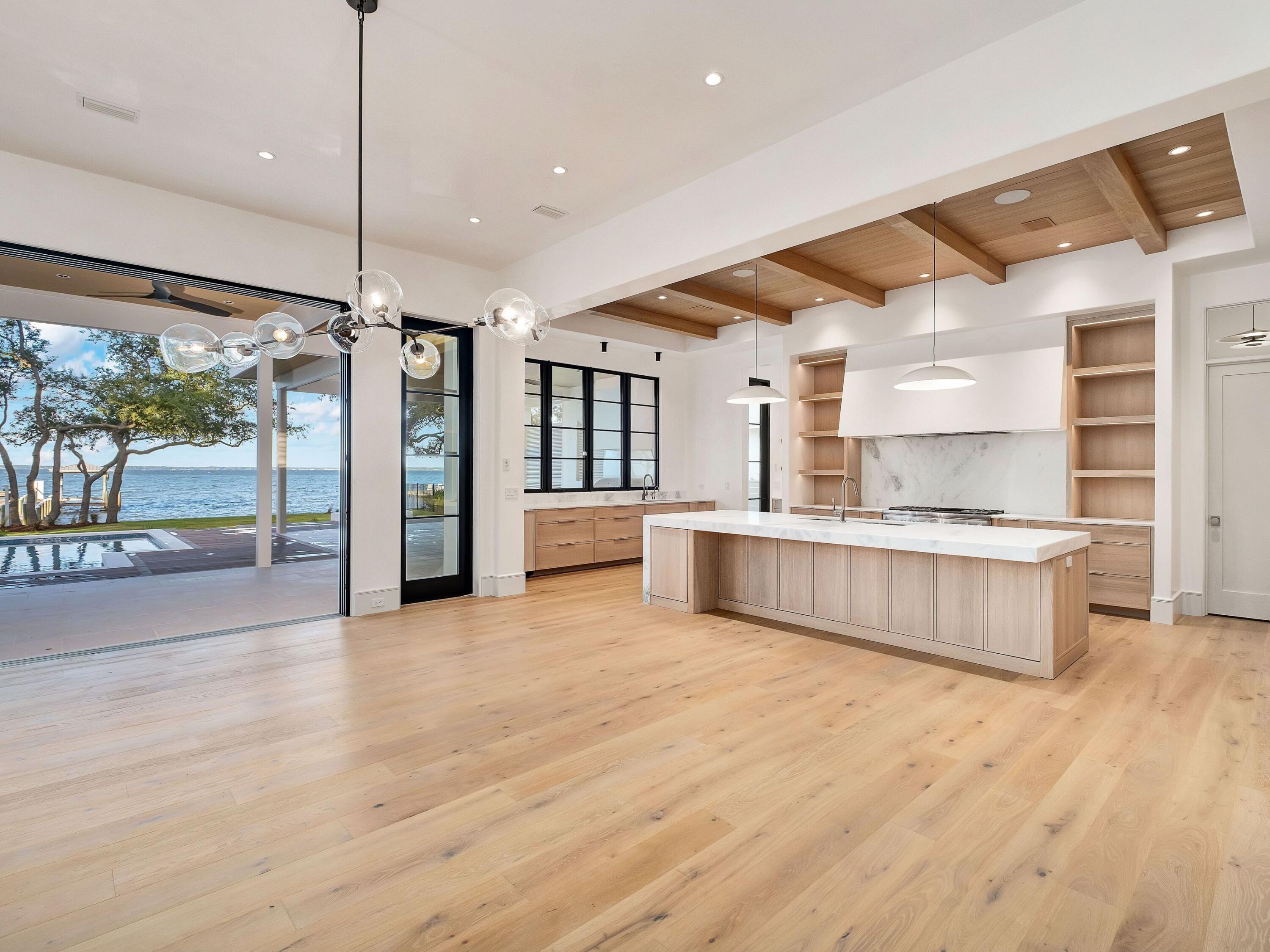 BAY PINES - Residential