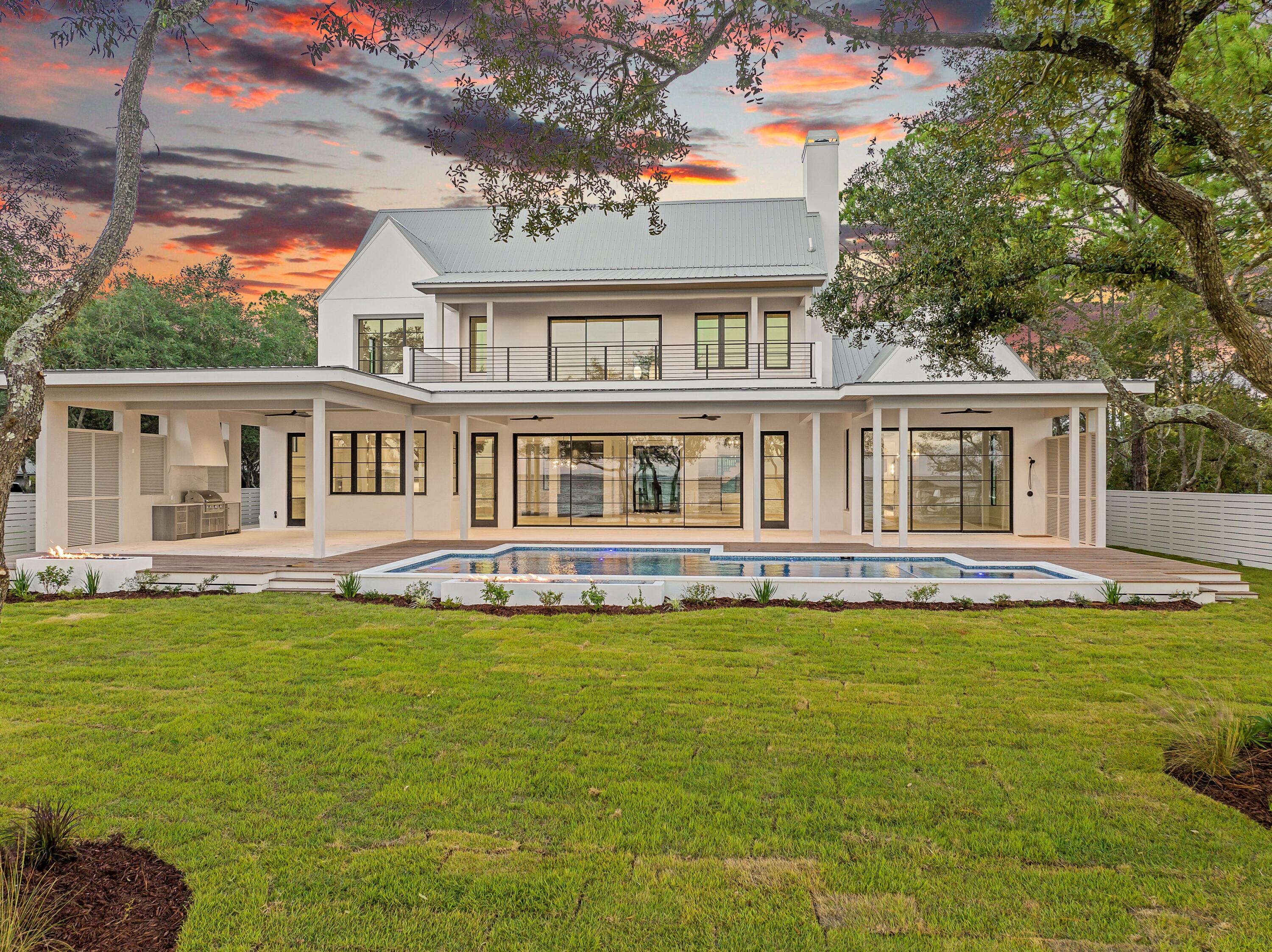 BAY PINES - Residential