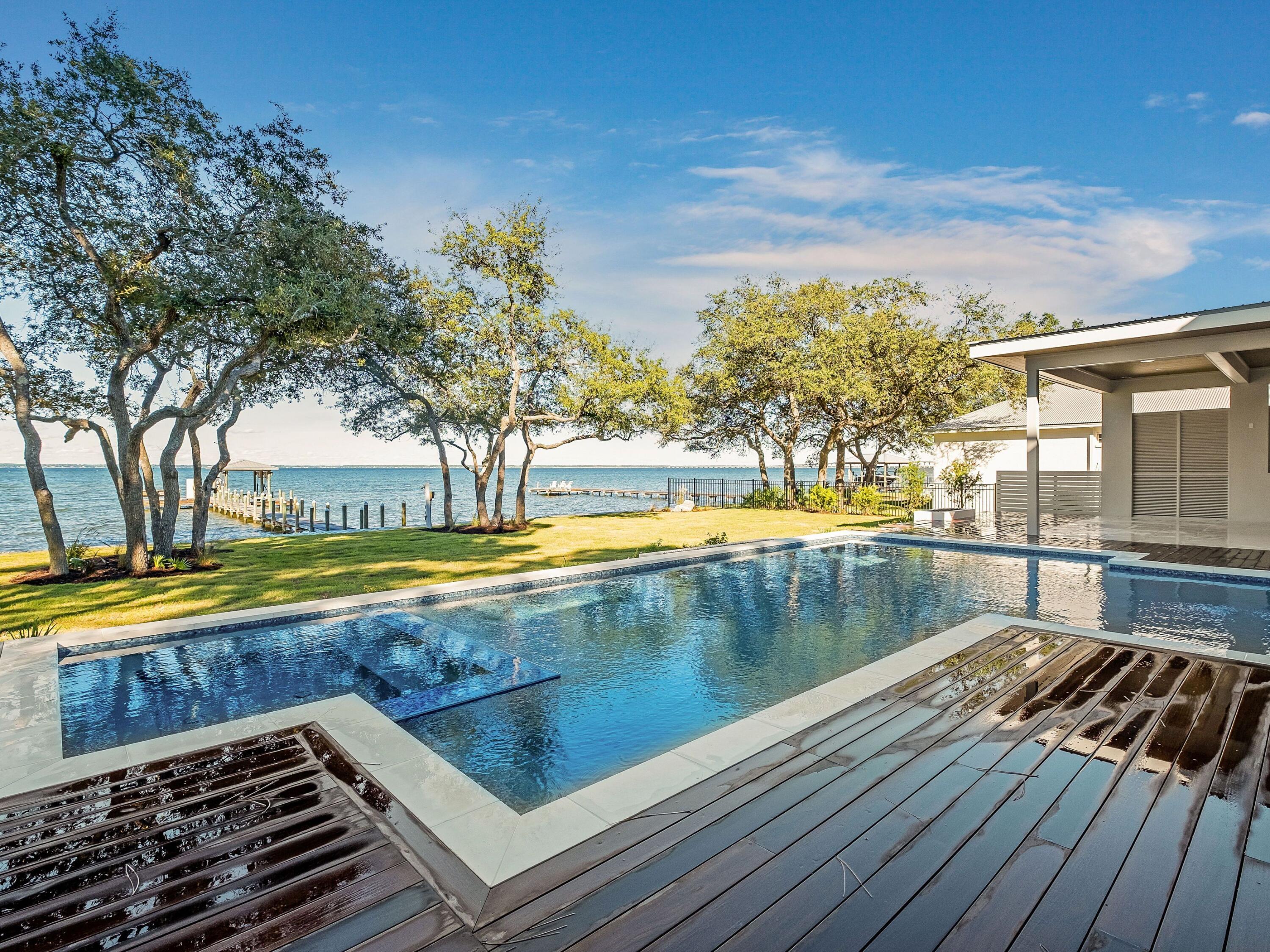 BAY PINES - Residential