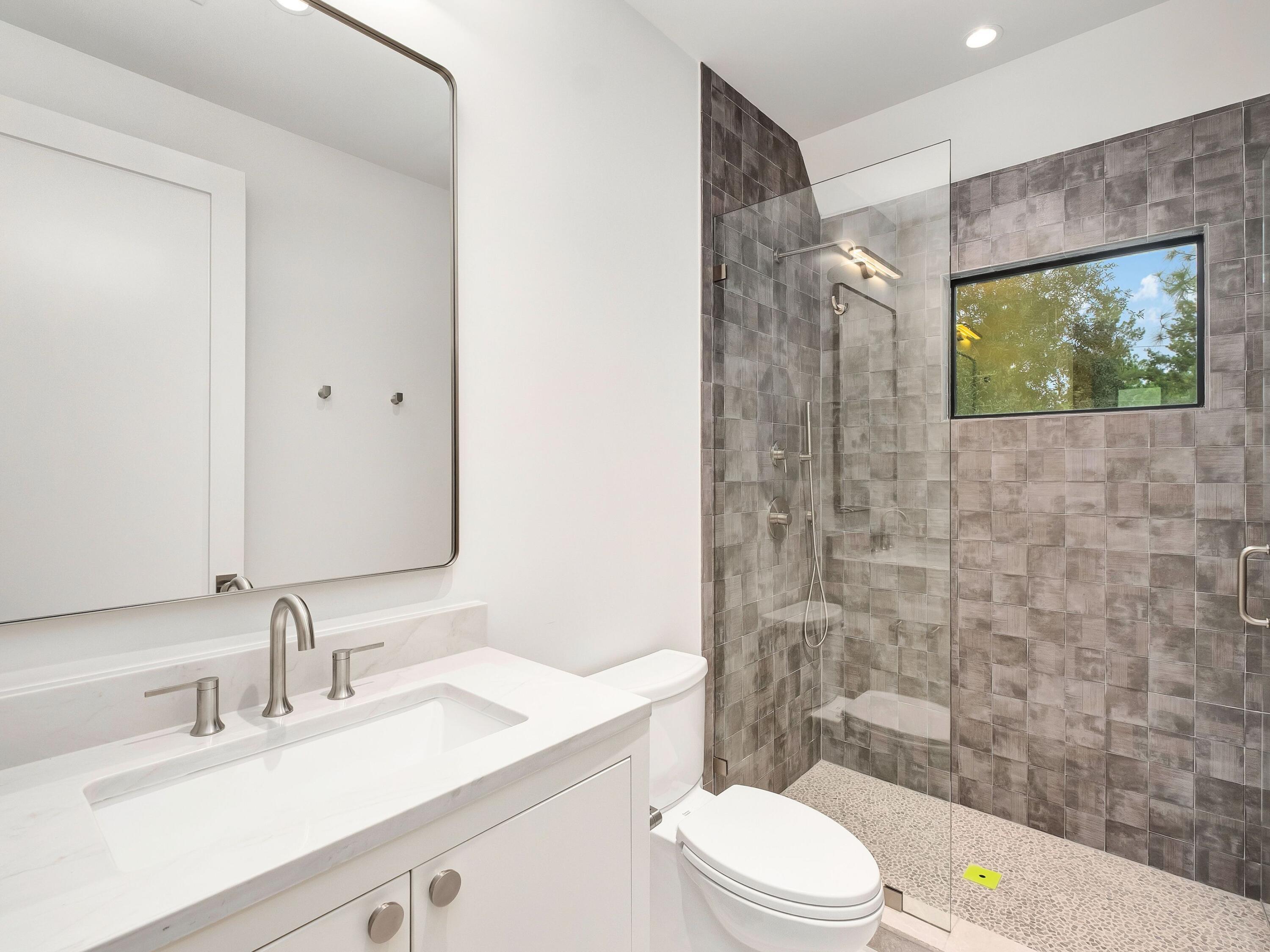 BAY PINES - Residential