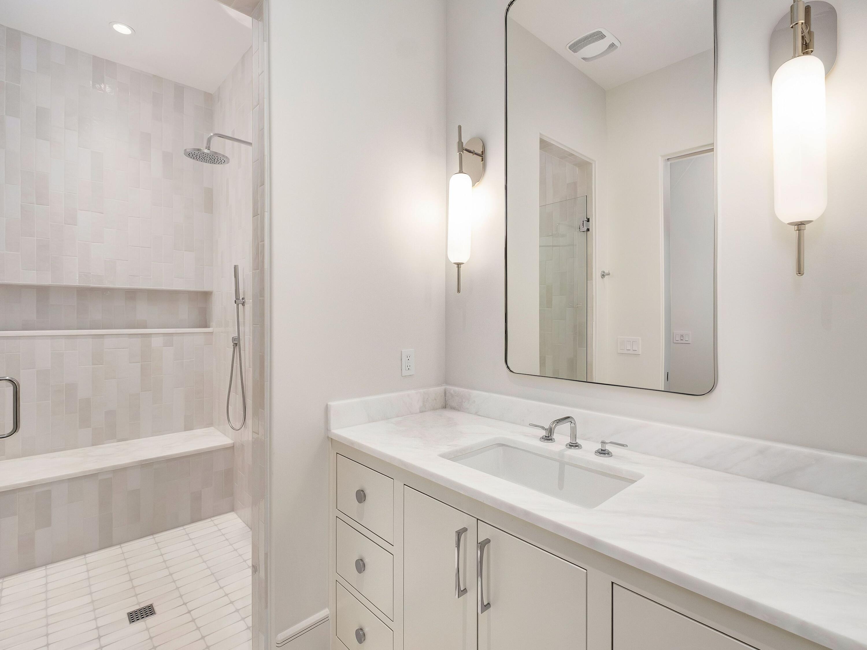 BAY PINES - Residential