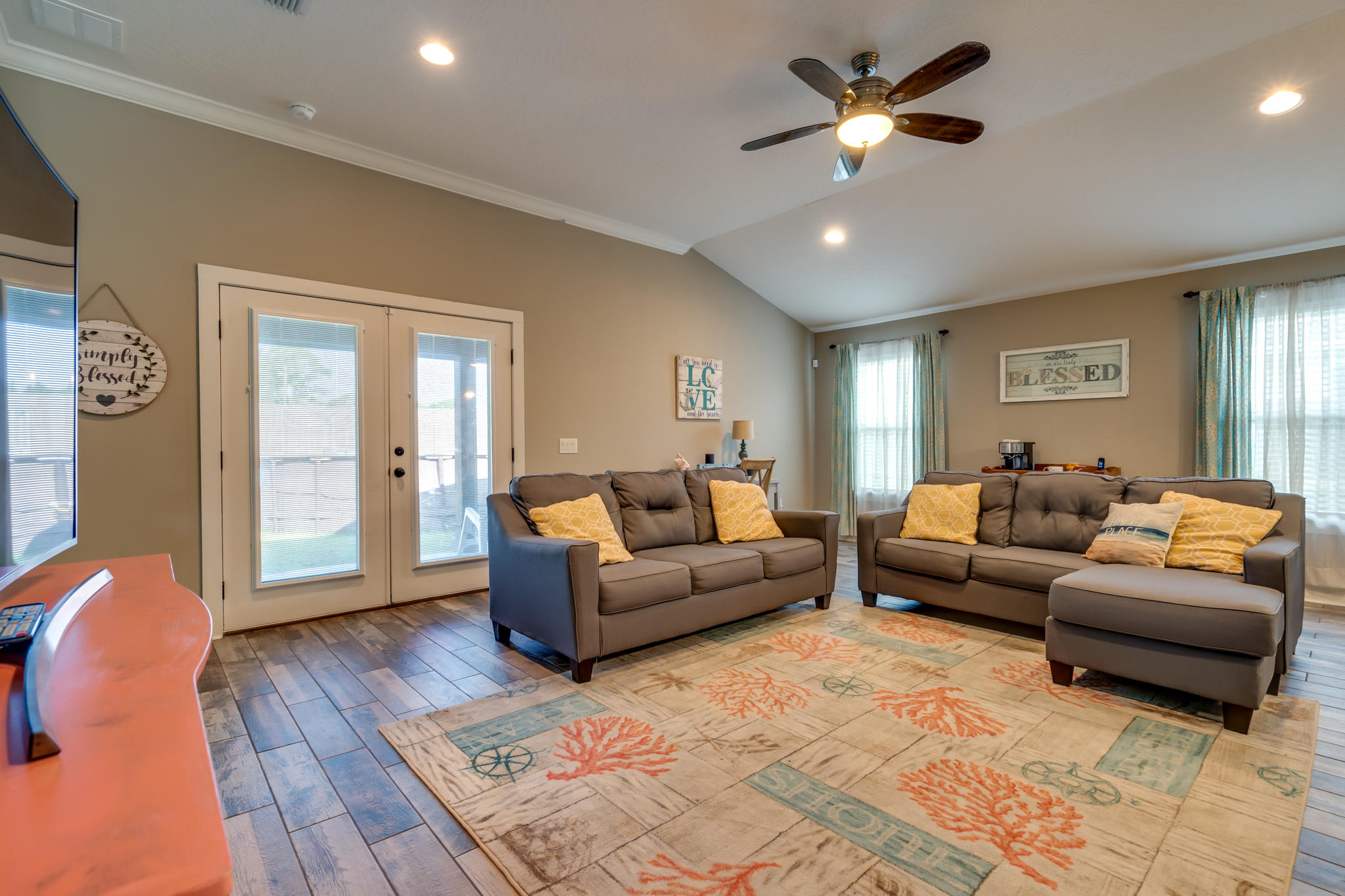 NAVARRE FIRST ADD - Residential