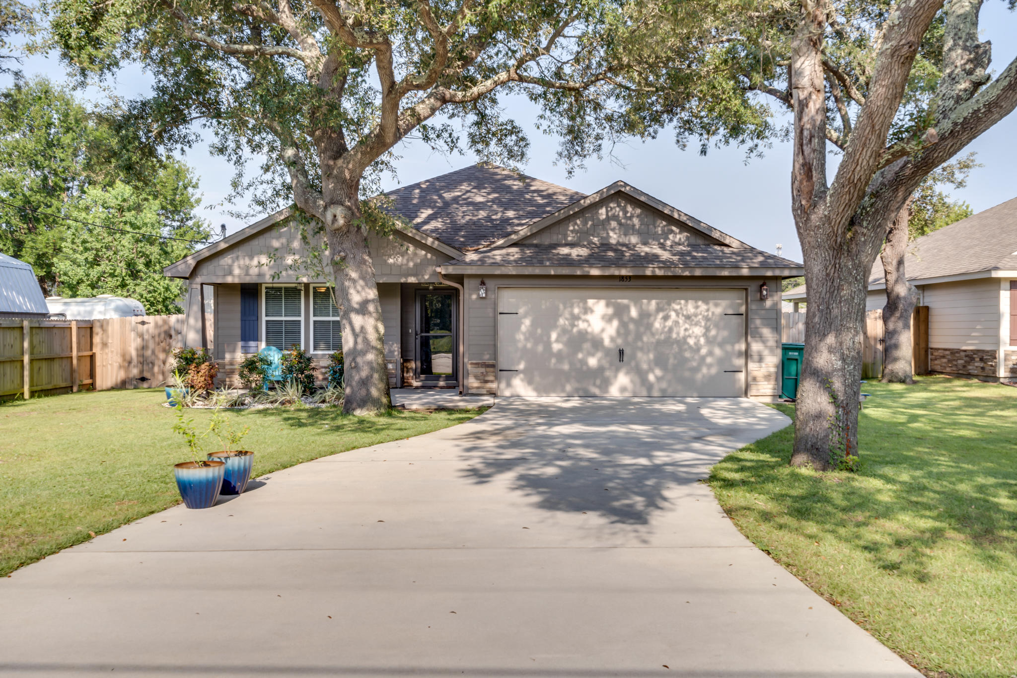 NAVARRE FIRST ADD - Residential