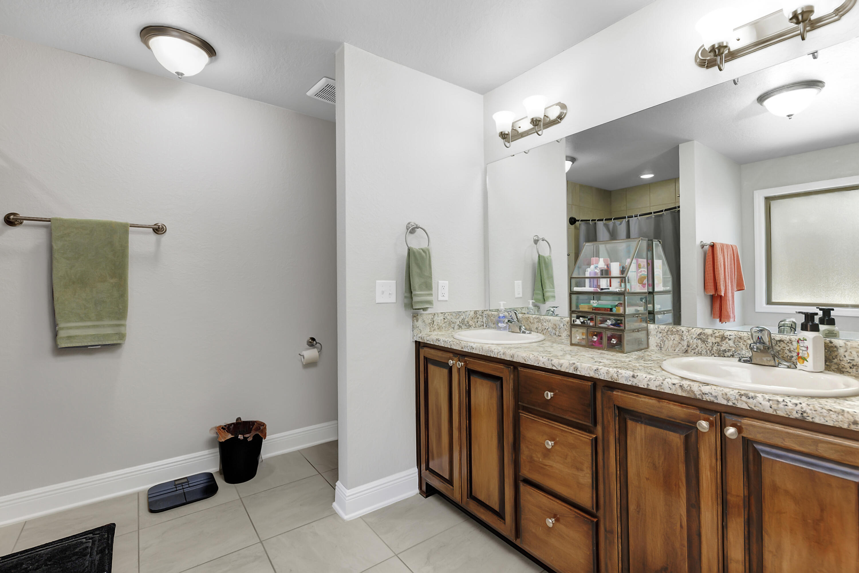 FOX VALLEY - Residential