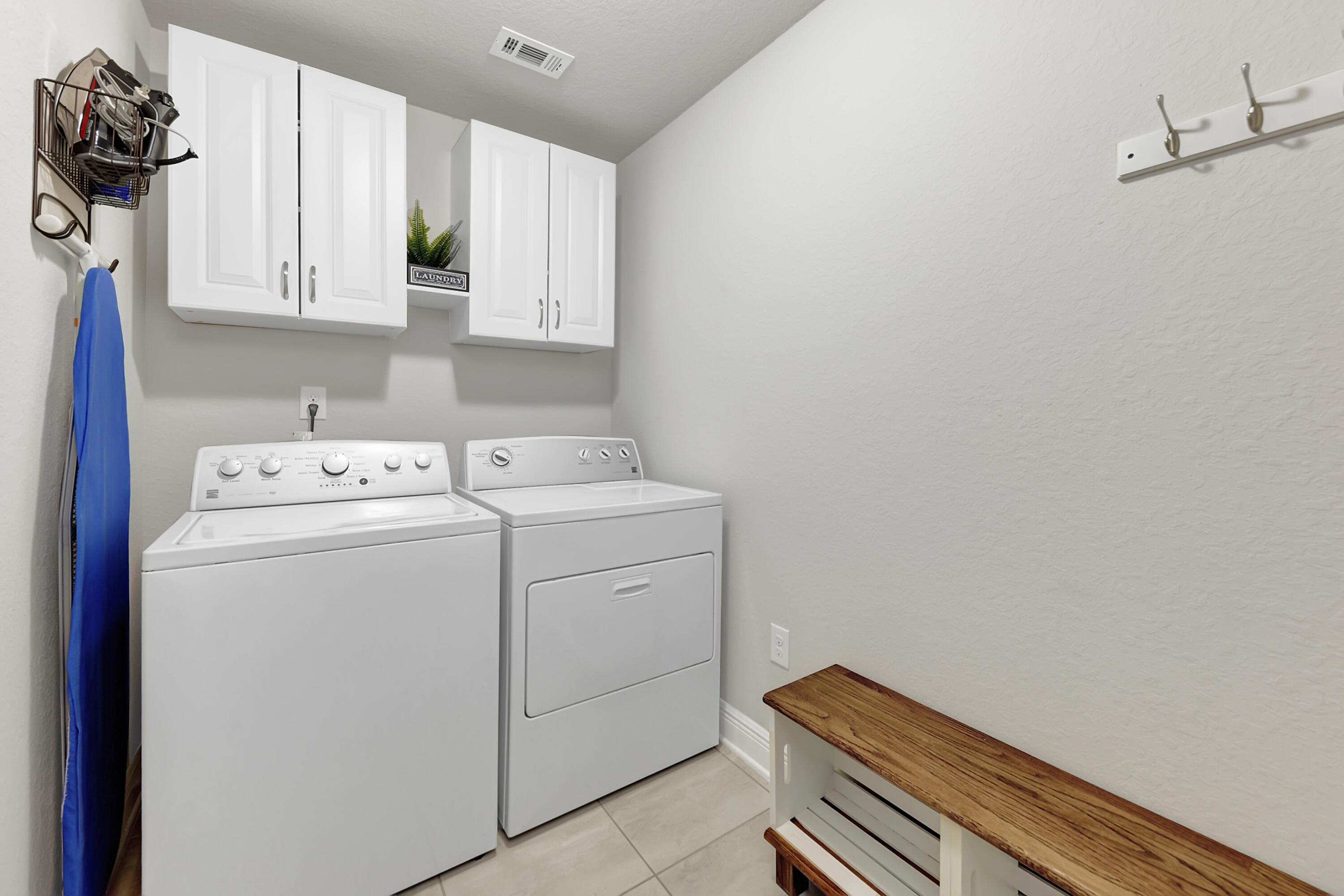 FOX VALLEY - Residential