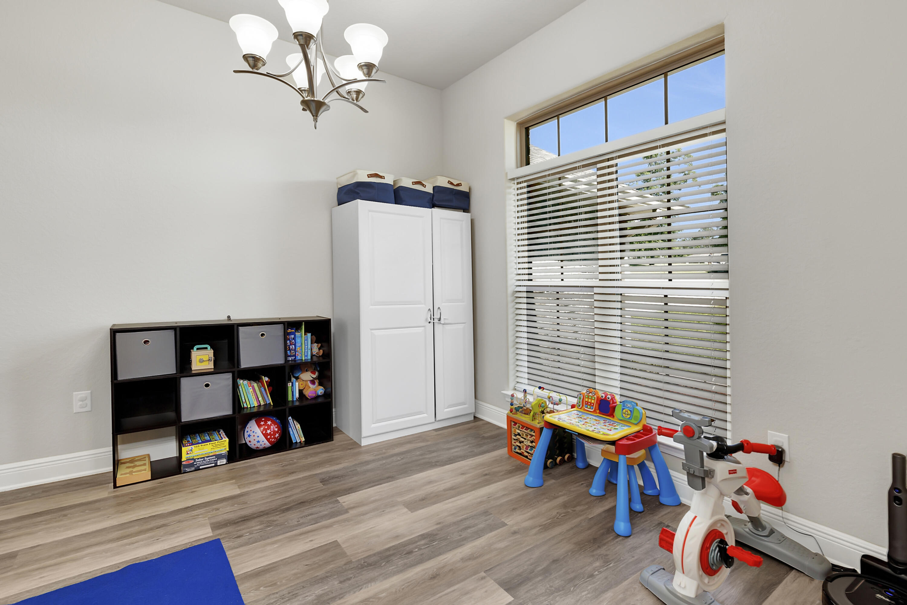 FOX VALLEY - Residential