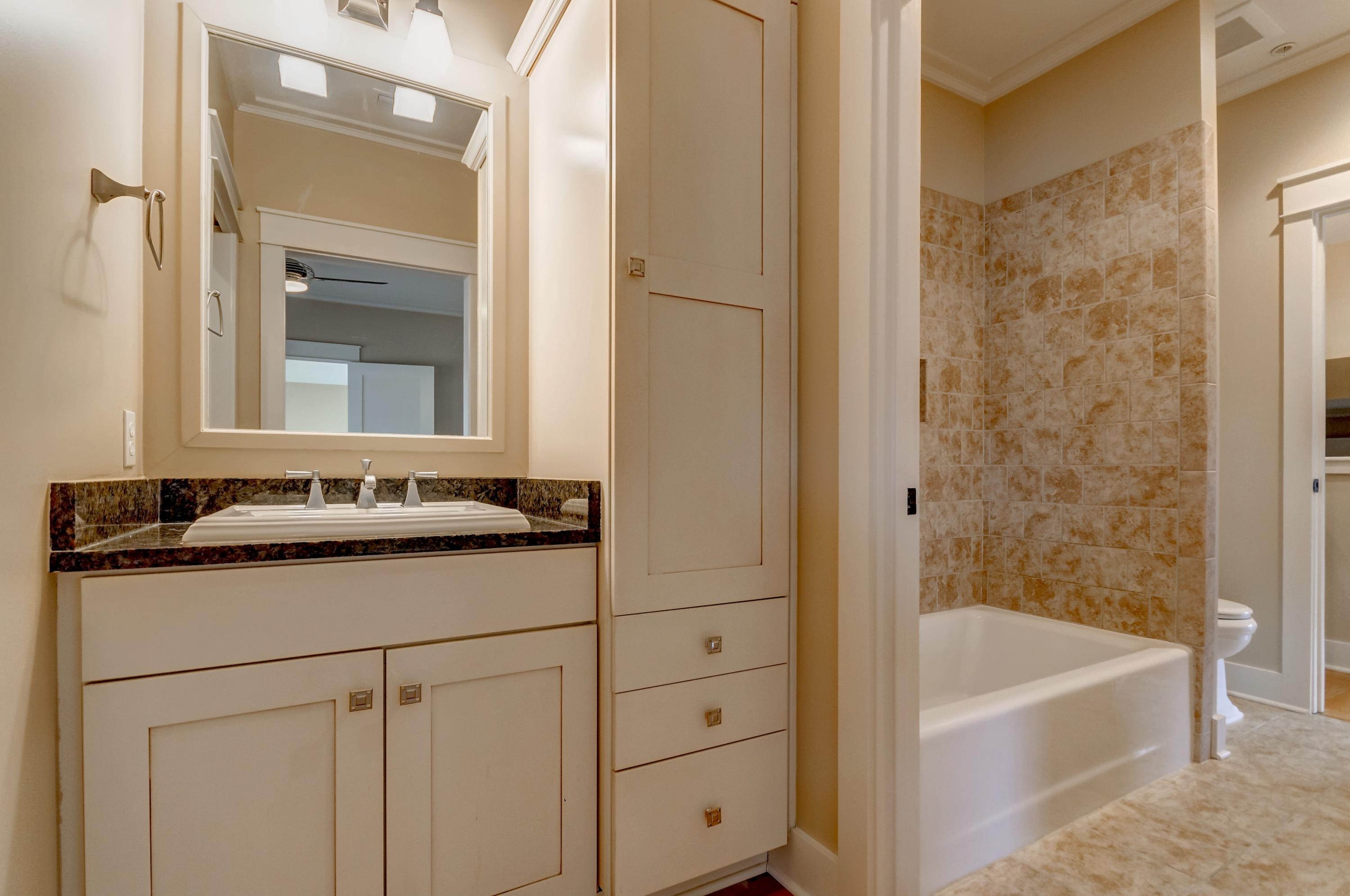 WILD HERON - THE COURTS - Residential