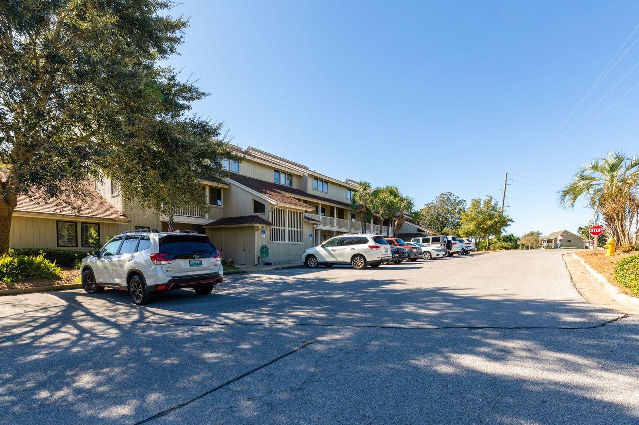 SEASCAPE CONDO PH 7C - Residential