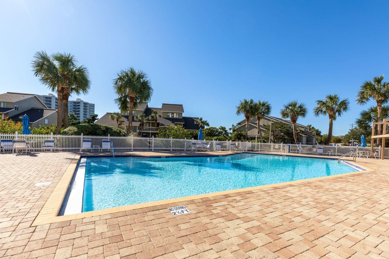 SEASCAPE CONDO PH 7C - Residential