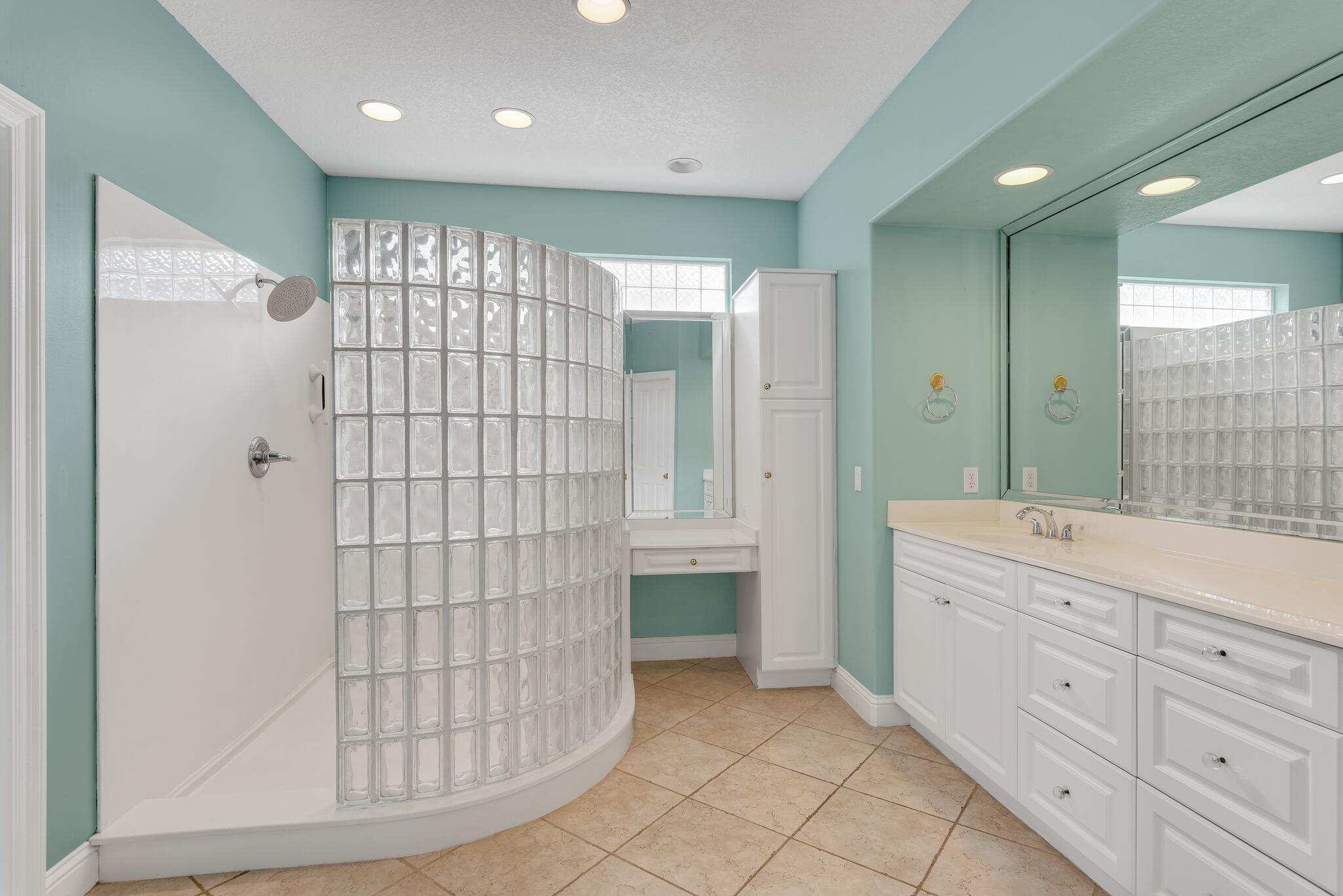 AVALON BEACH ESTATES - Residential