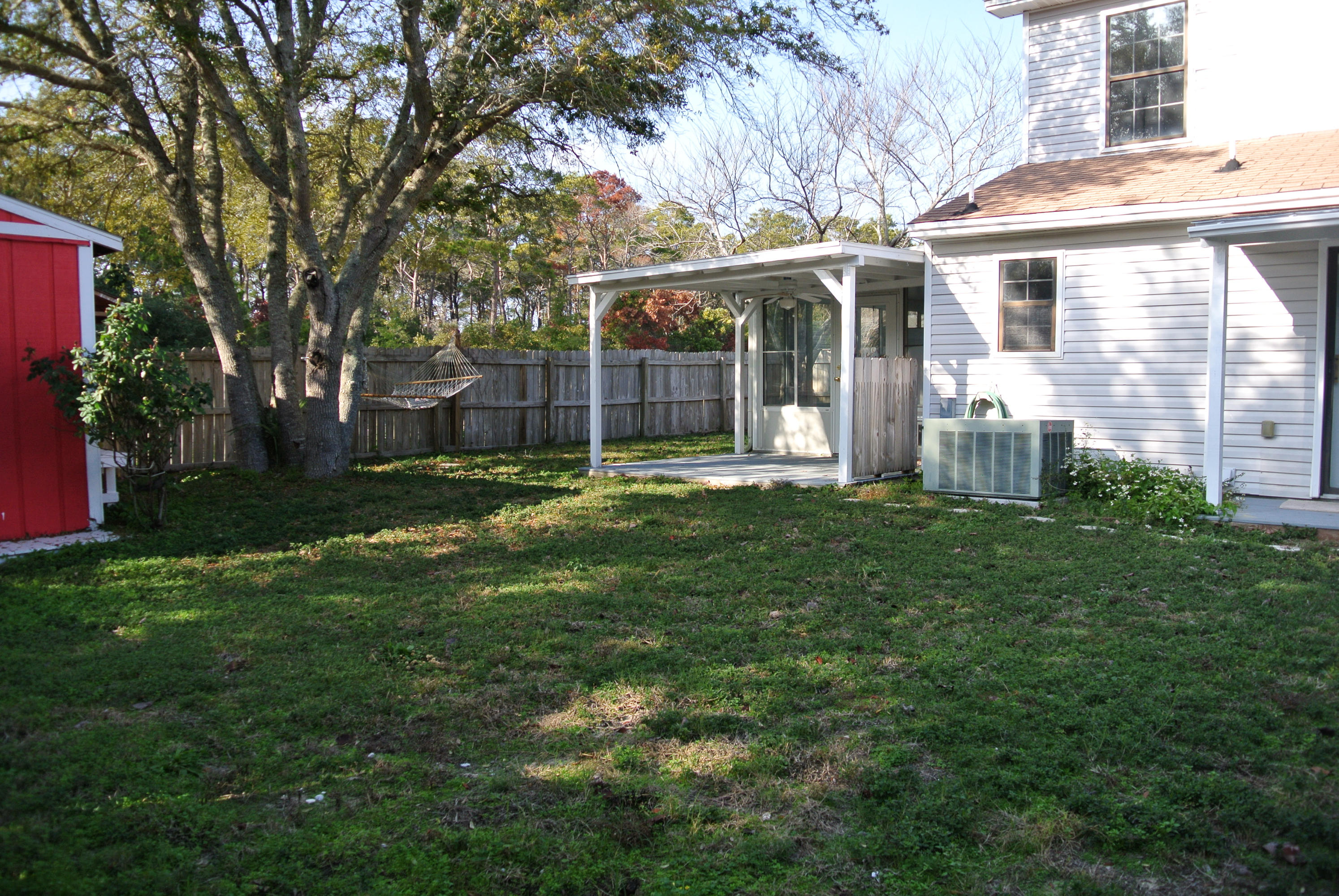 SANDALWOOD MANOR 1ST ADDN - Residential