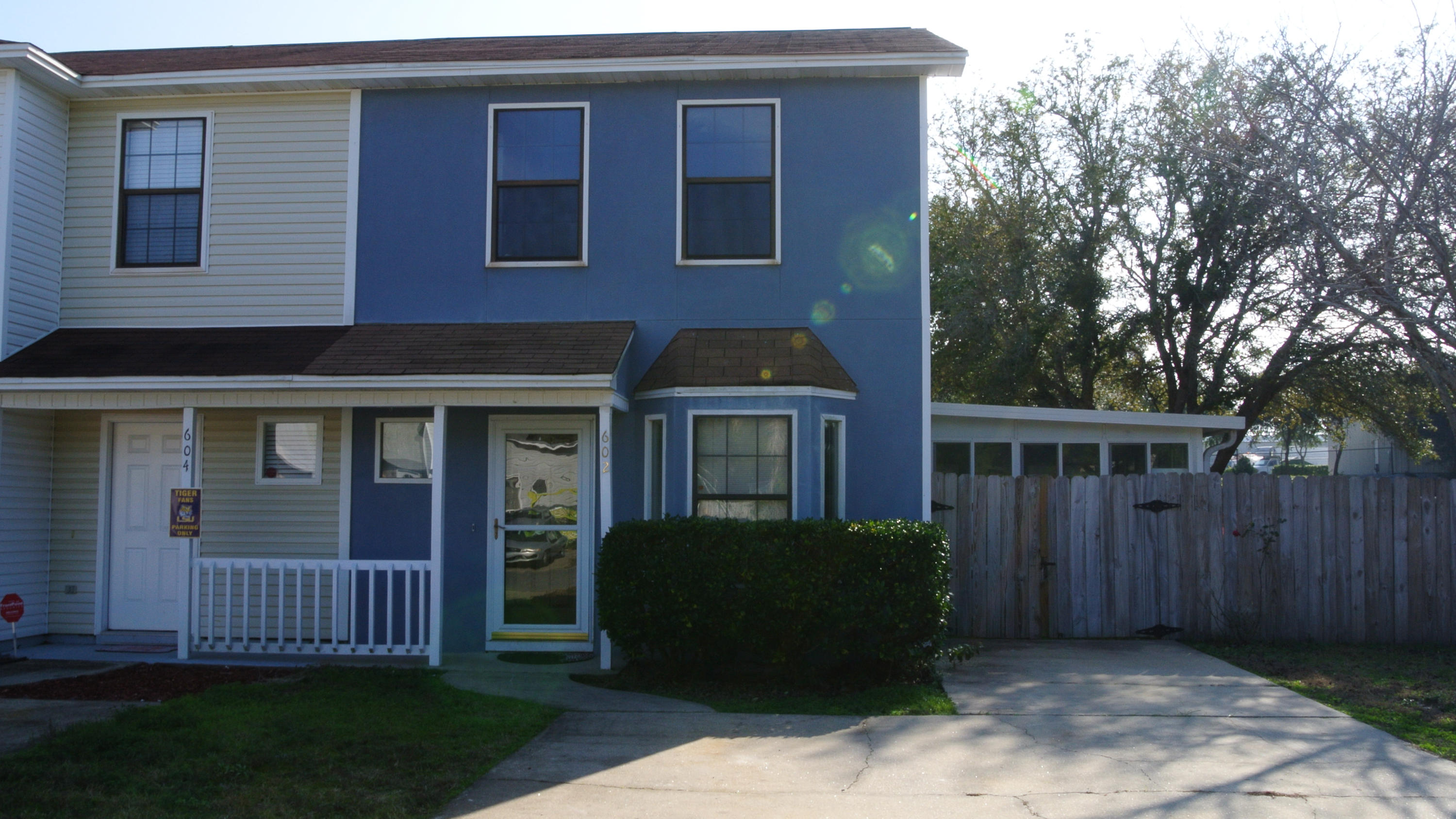 SANDALWOOD MANOR 1ST ADDN - Residential