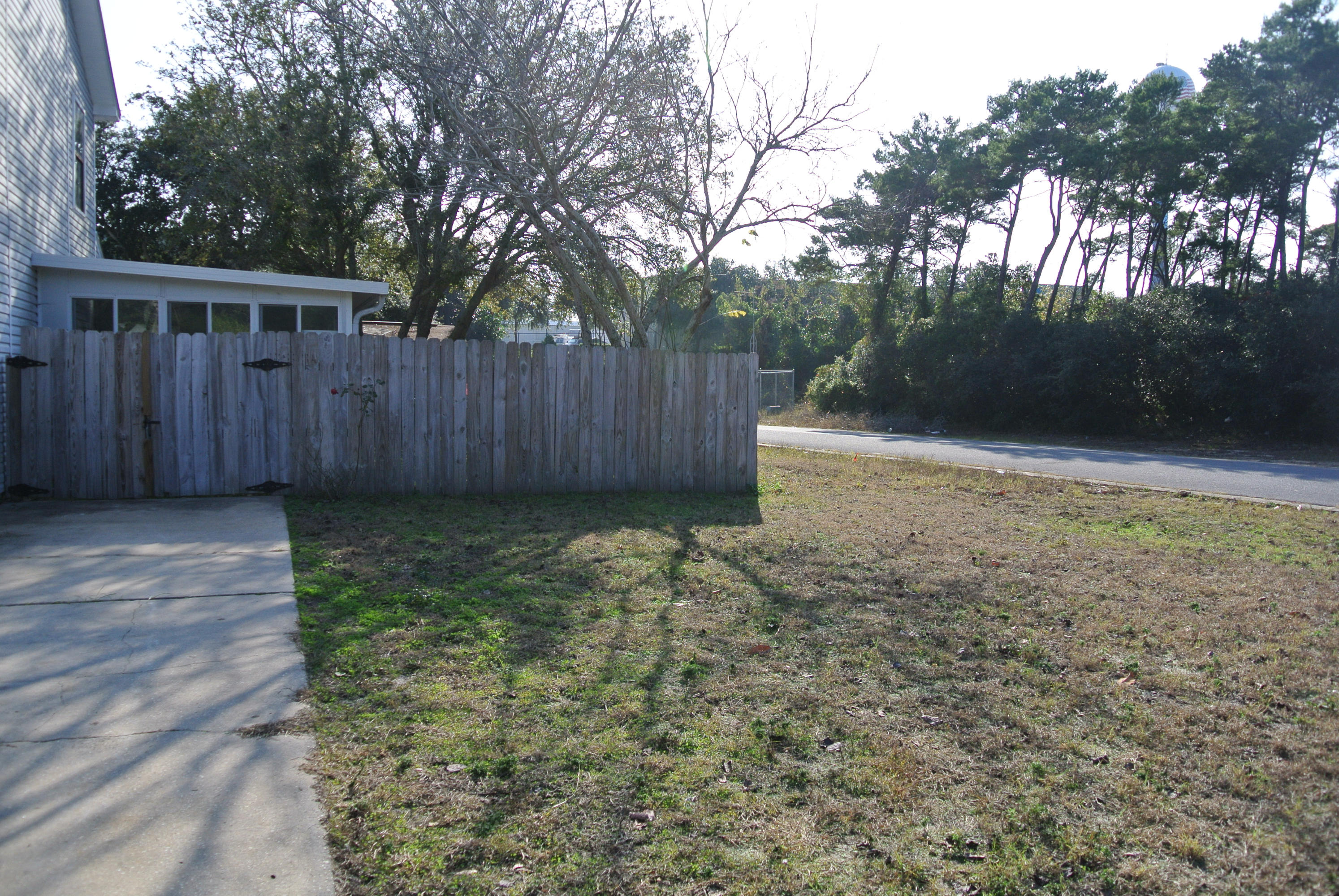 SANDALWOOD MANOR 1ST ADDN - Residential