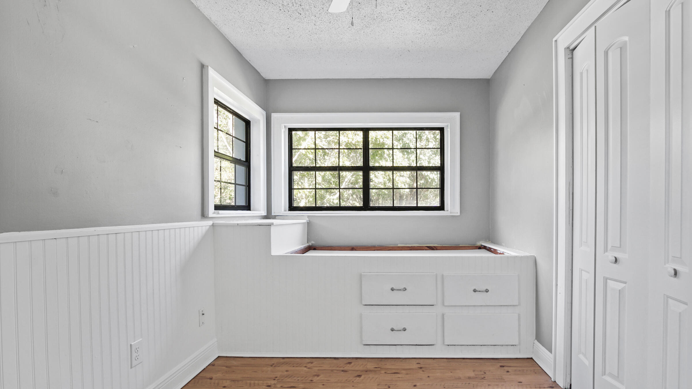 CRESTVIEW HEIGHTS - Residential