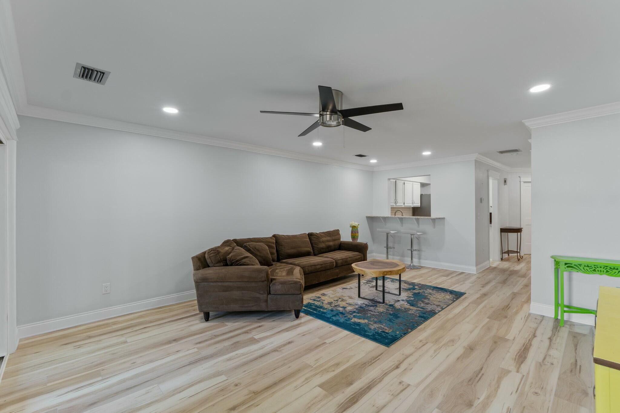 SAFE HARBOUR VILLAGE CONDO - Residential