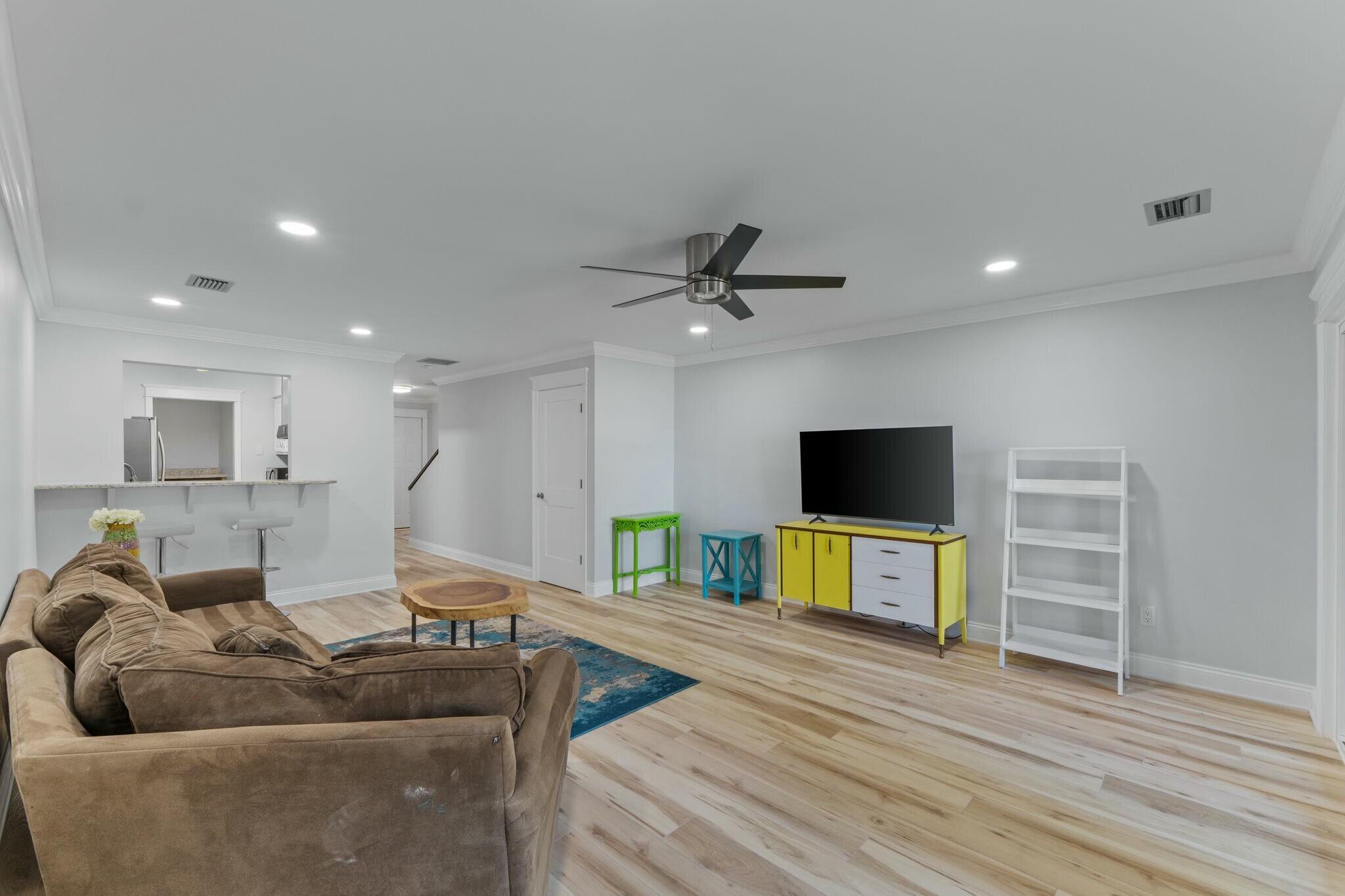 SAFE HARBOUR VILLAGE CONDO - Residential