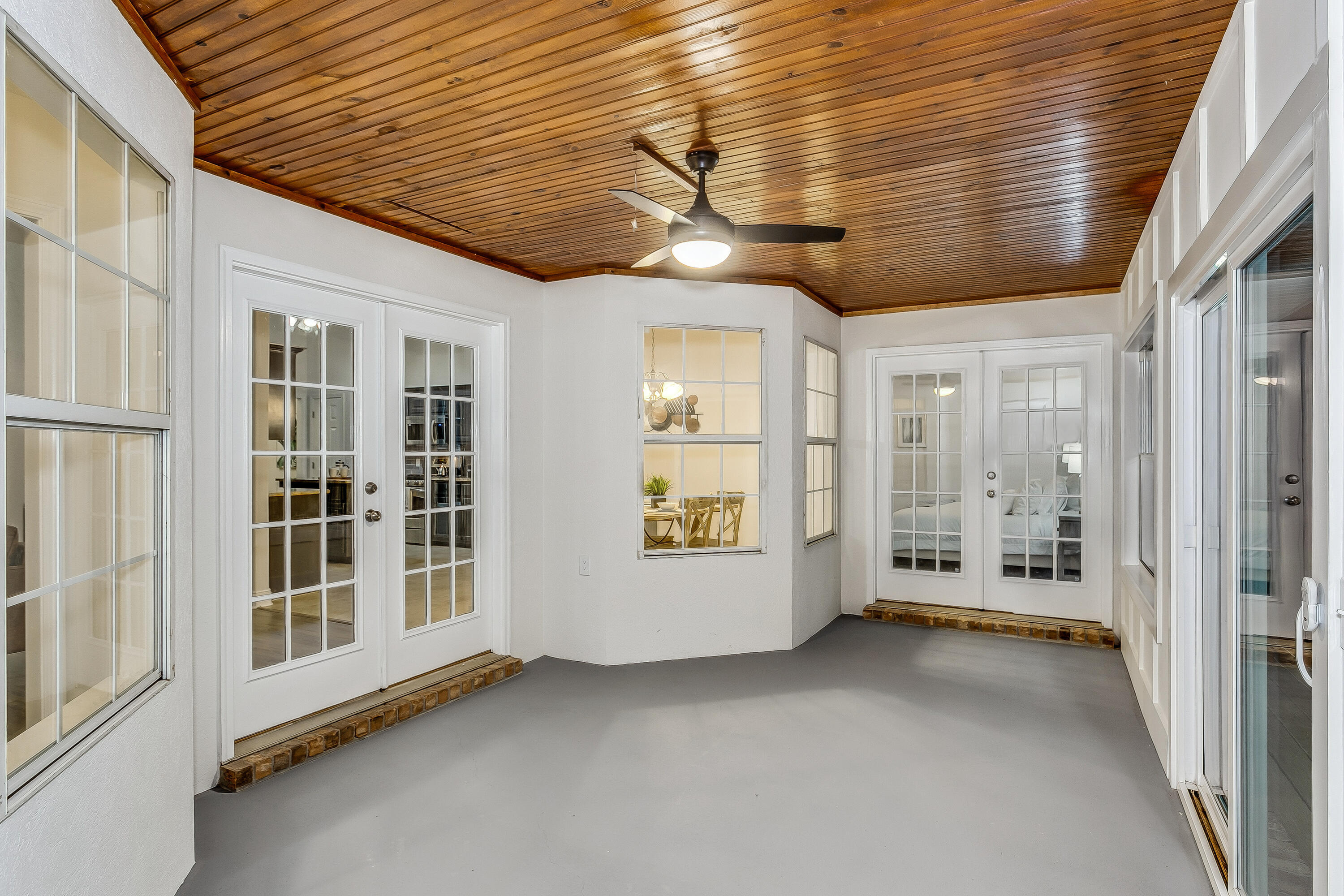 WOODLAWN HEIGHTS - Residential