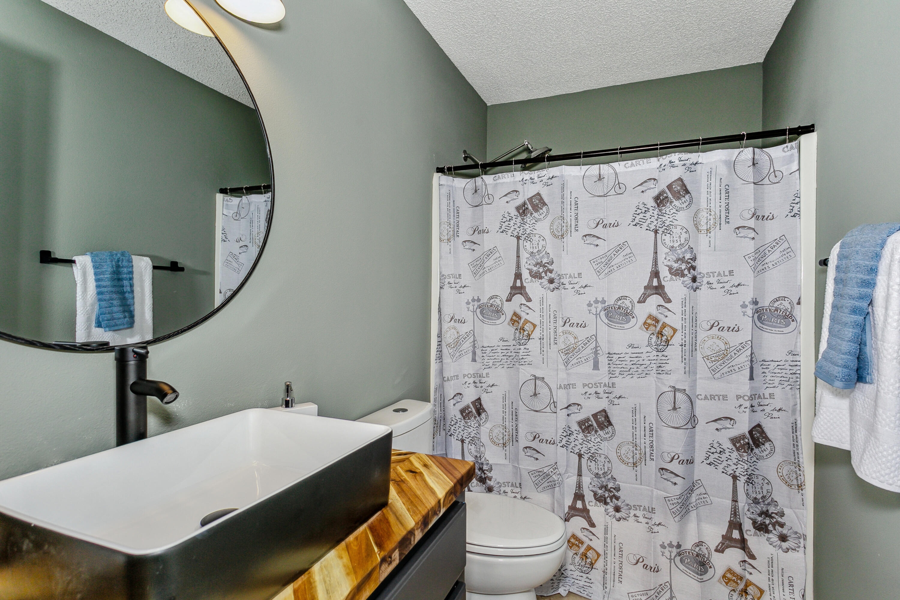 WOODLAWN HEIGHTS - Residential