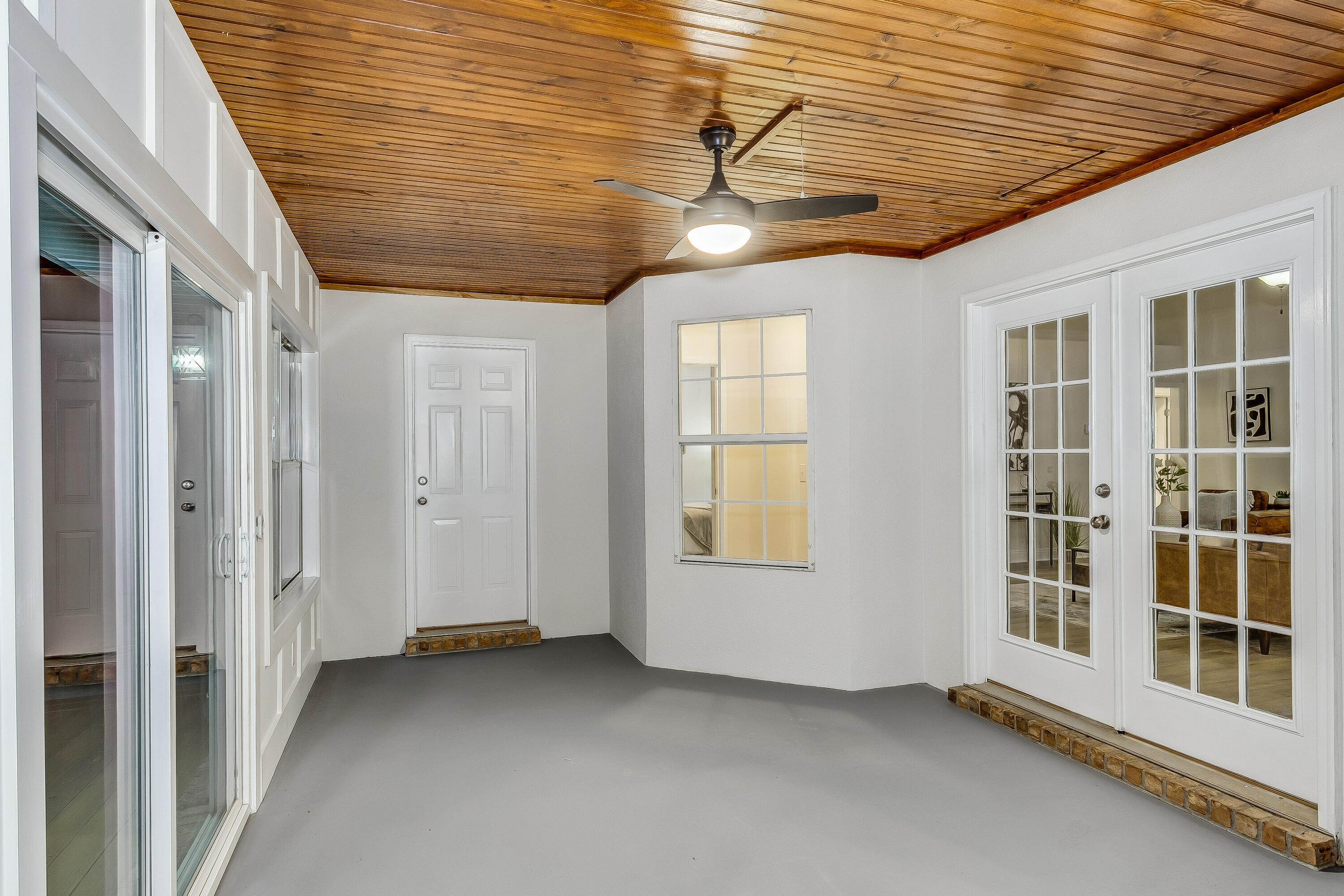 WOODLAWN HEIGHTS - Residential