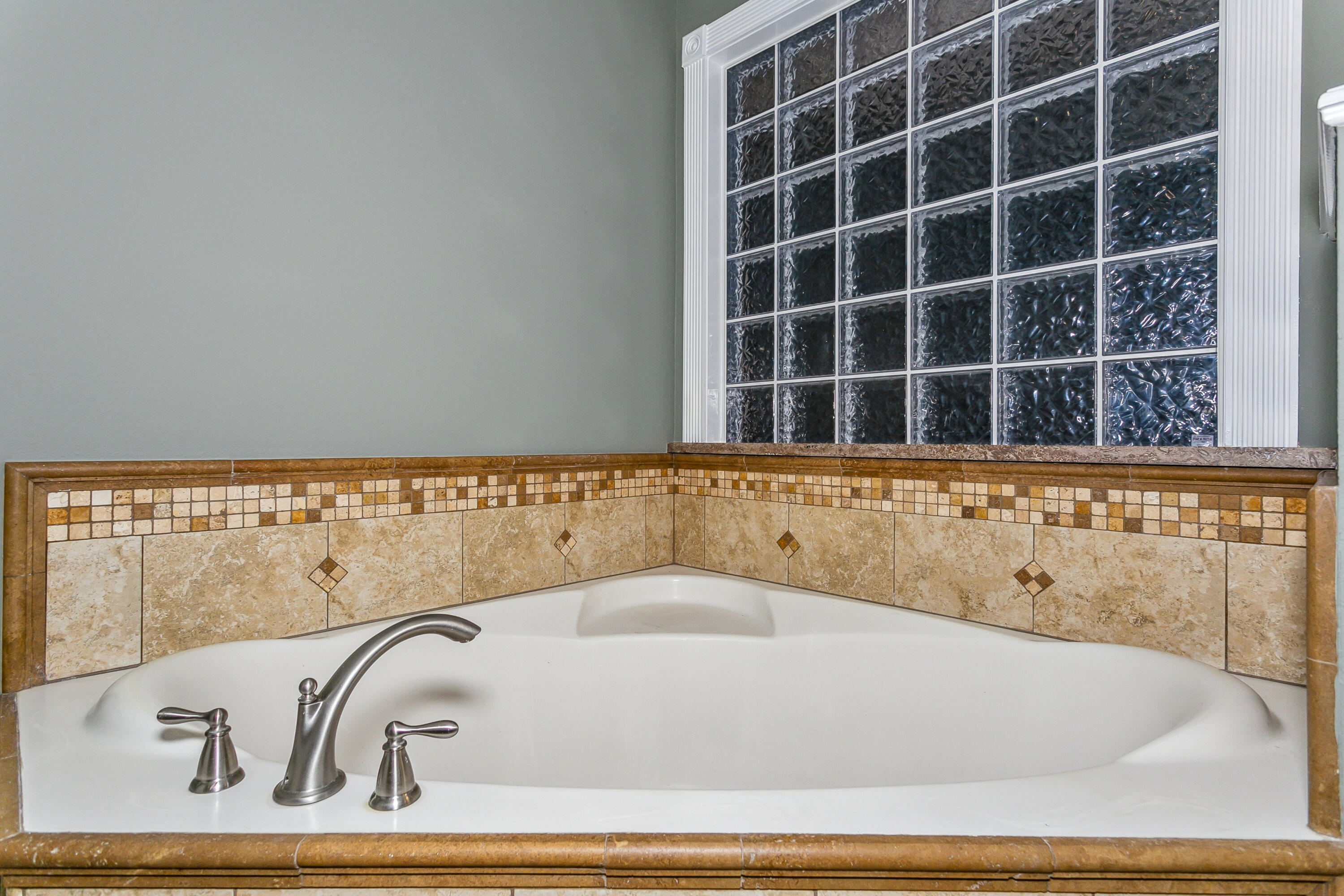 WOODLAWN HEIGHTS - Residential